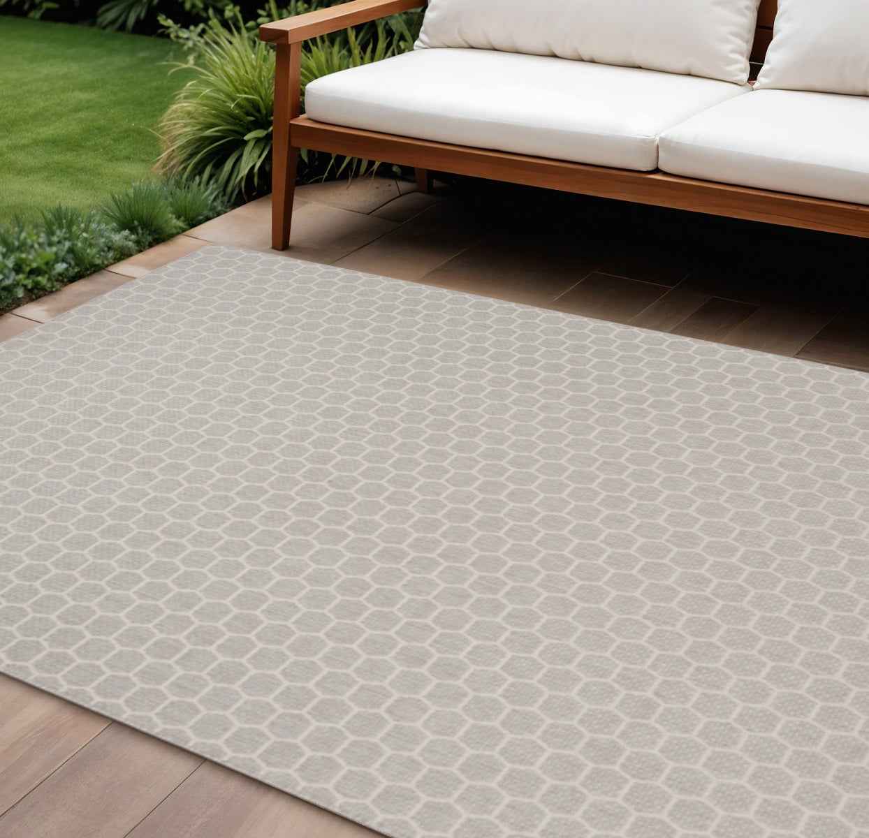 8' X 10' Gray And Ivory Geometric Indoor Outdoor Area Rug