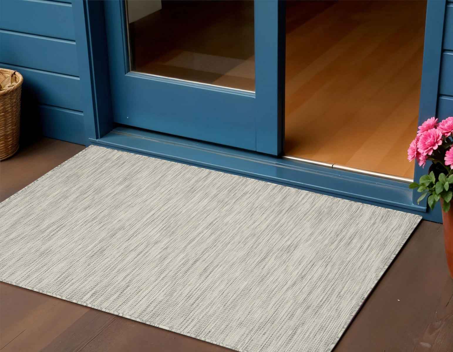 3' X 5' Light Gray And Ivory Indoor Outdoor Area Rug