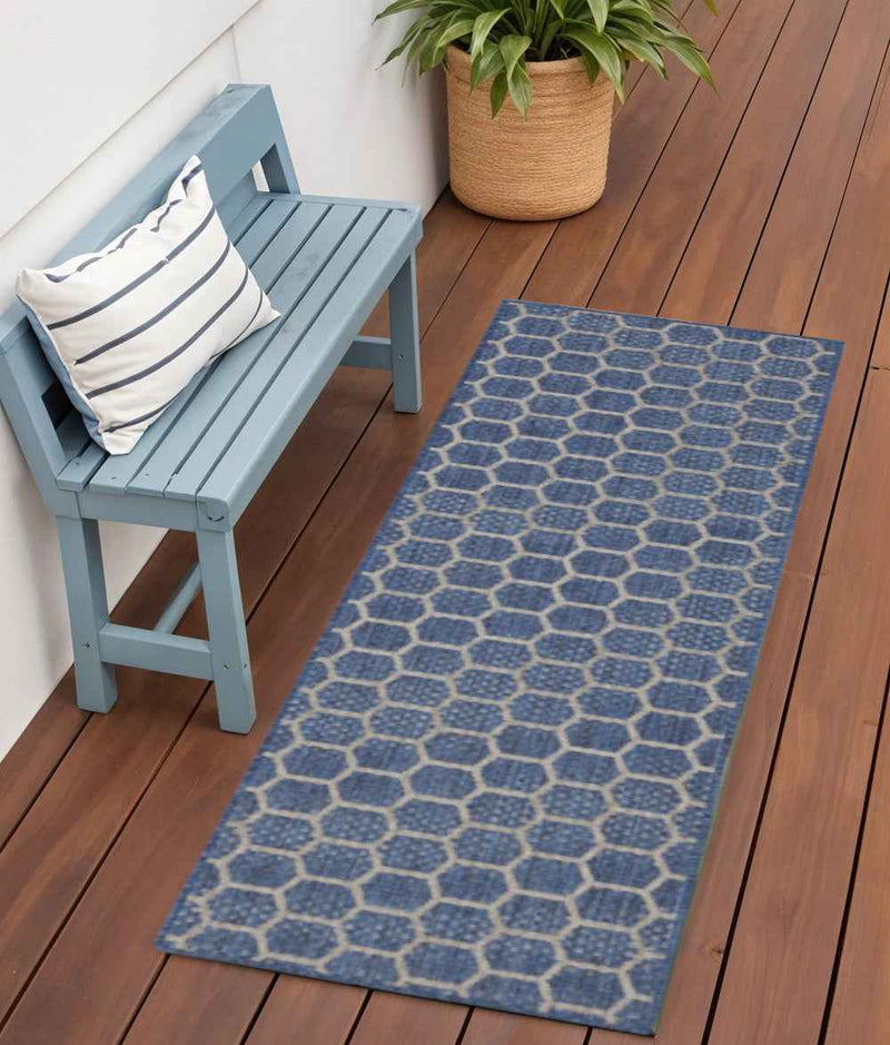 6' Blue And Ivory Geometric Indoor Outdoor Area Rug