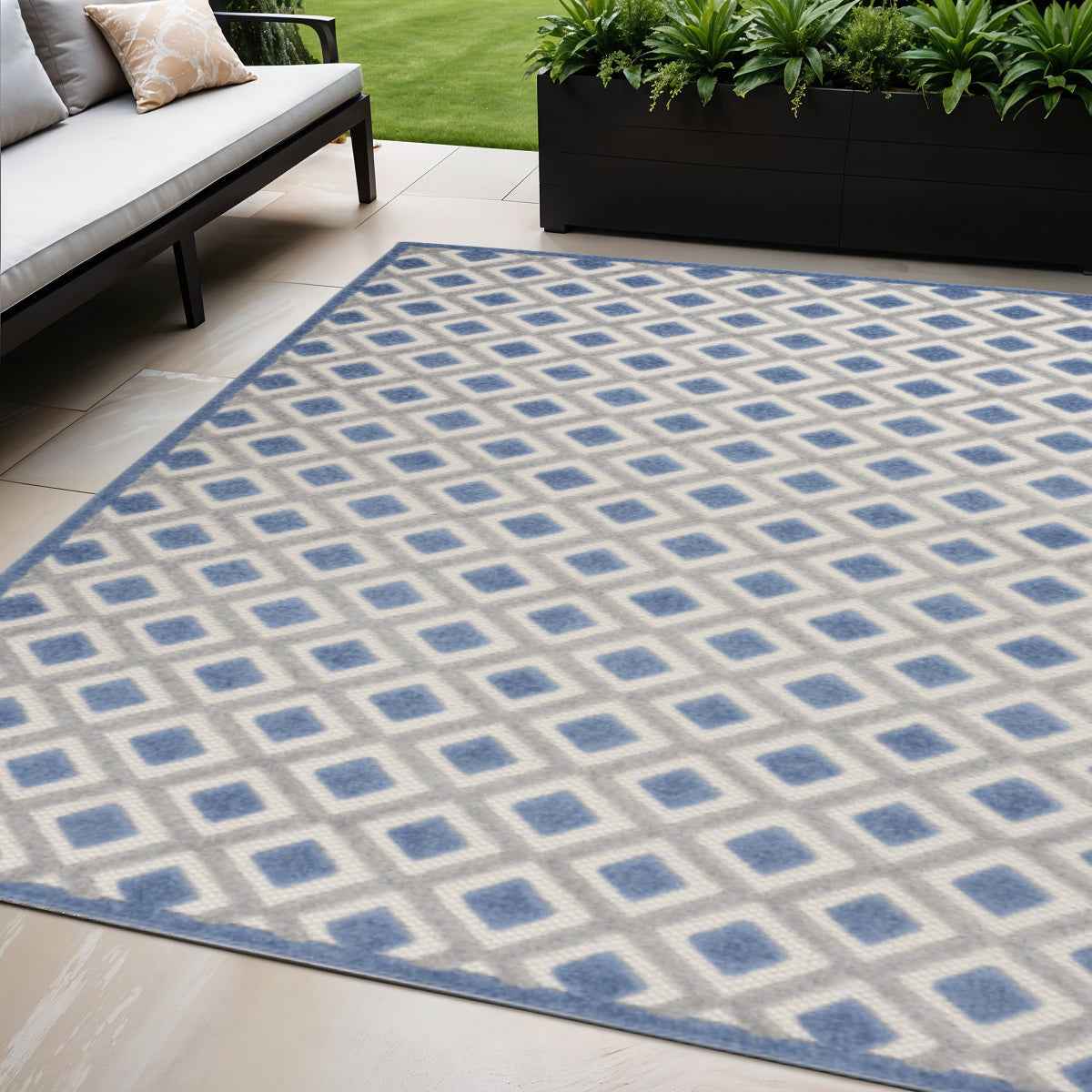 5' X 8' Blue And Gray Indoor Outdoor Area Rug