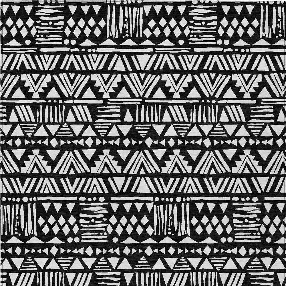 8' X 10' Black And Ivory Southwestern Washable Indoor Outdoor Area Rug