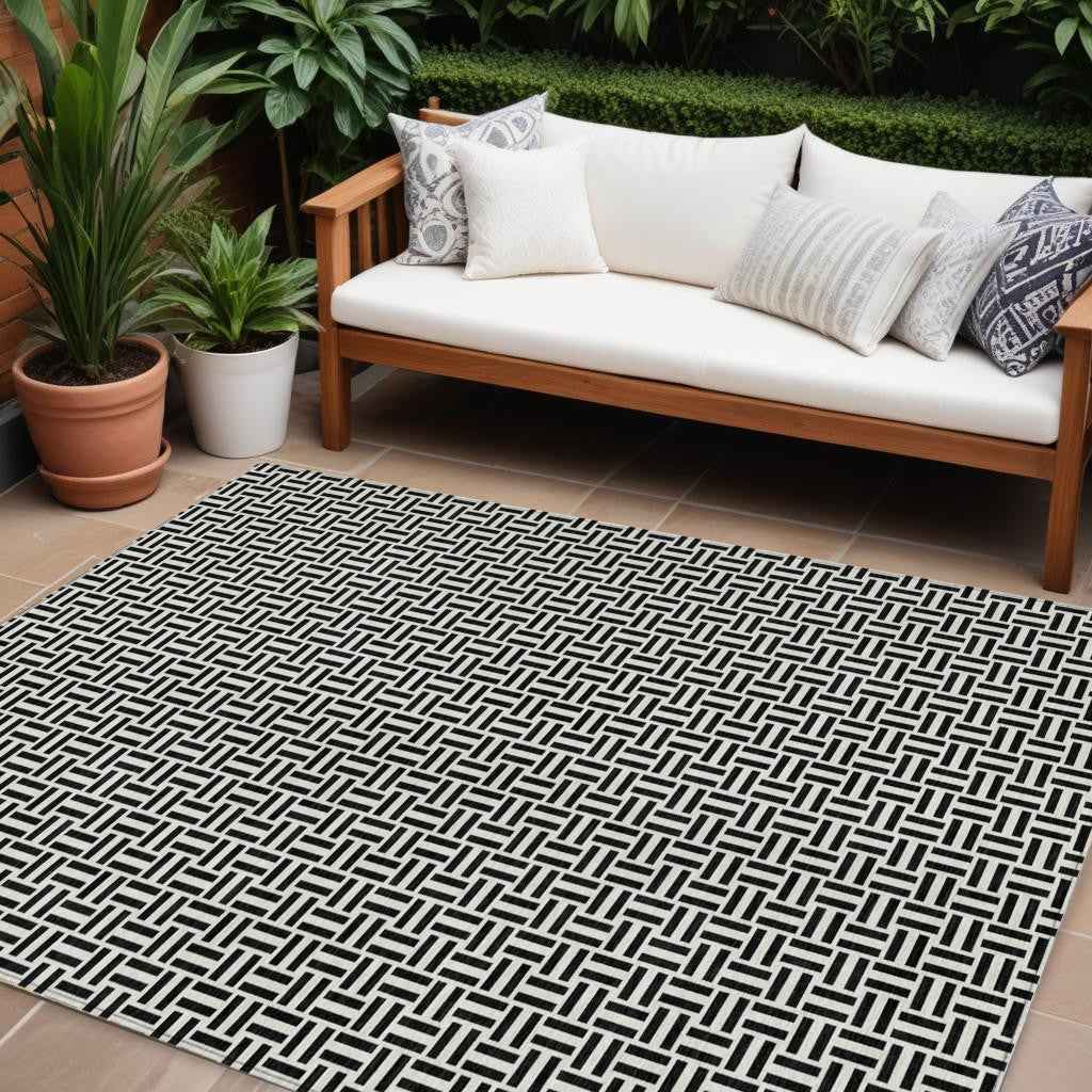 8' X 10' Black And Ivory Geometric Washable Indoor Outdoor Area Rug