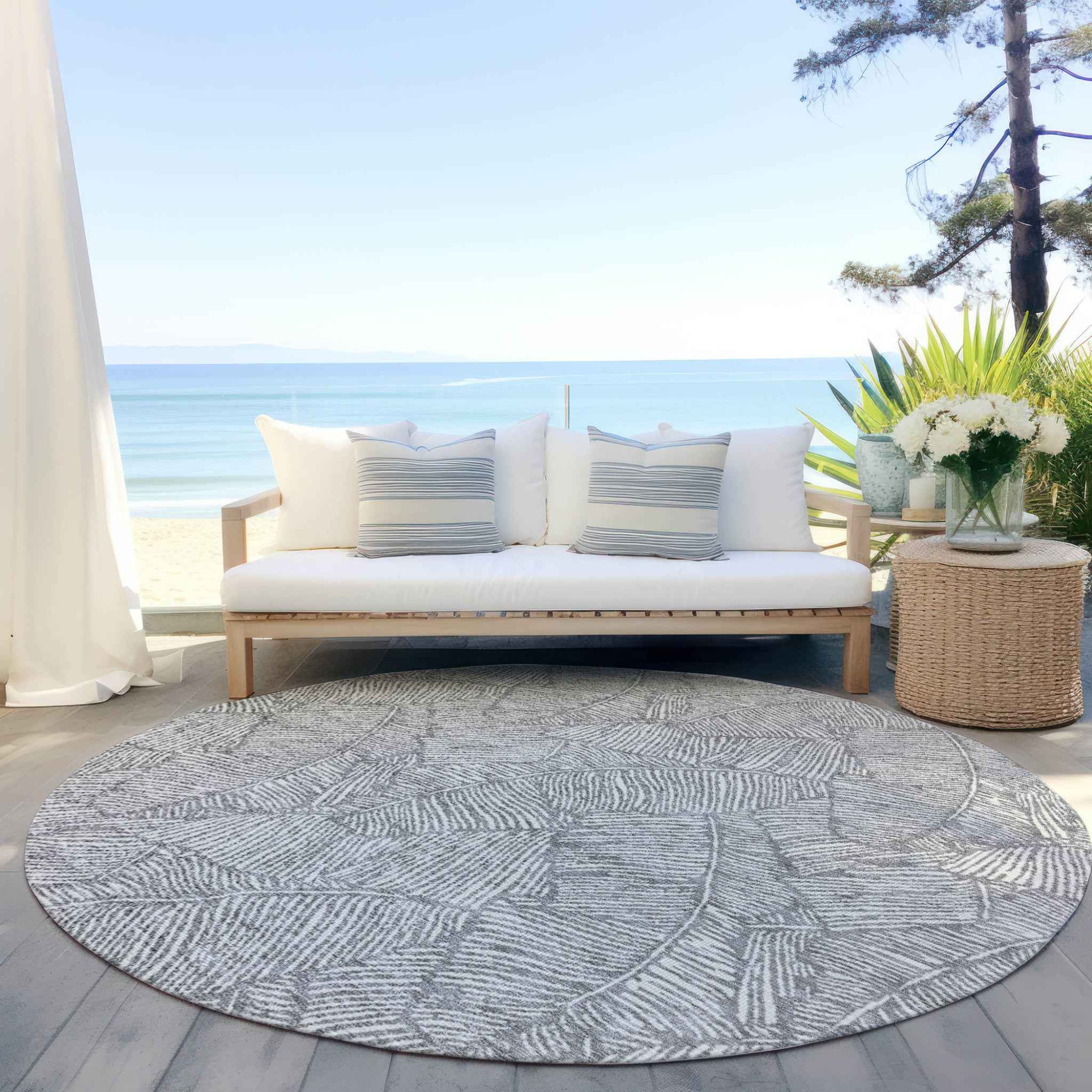 8' Gray And Ivory Round Floral Washable Indoor Outdoor Area Rug