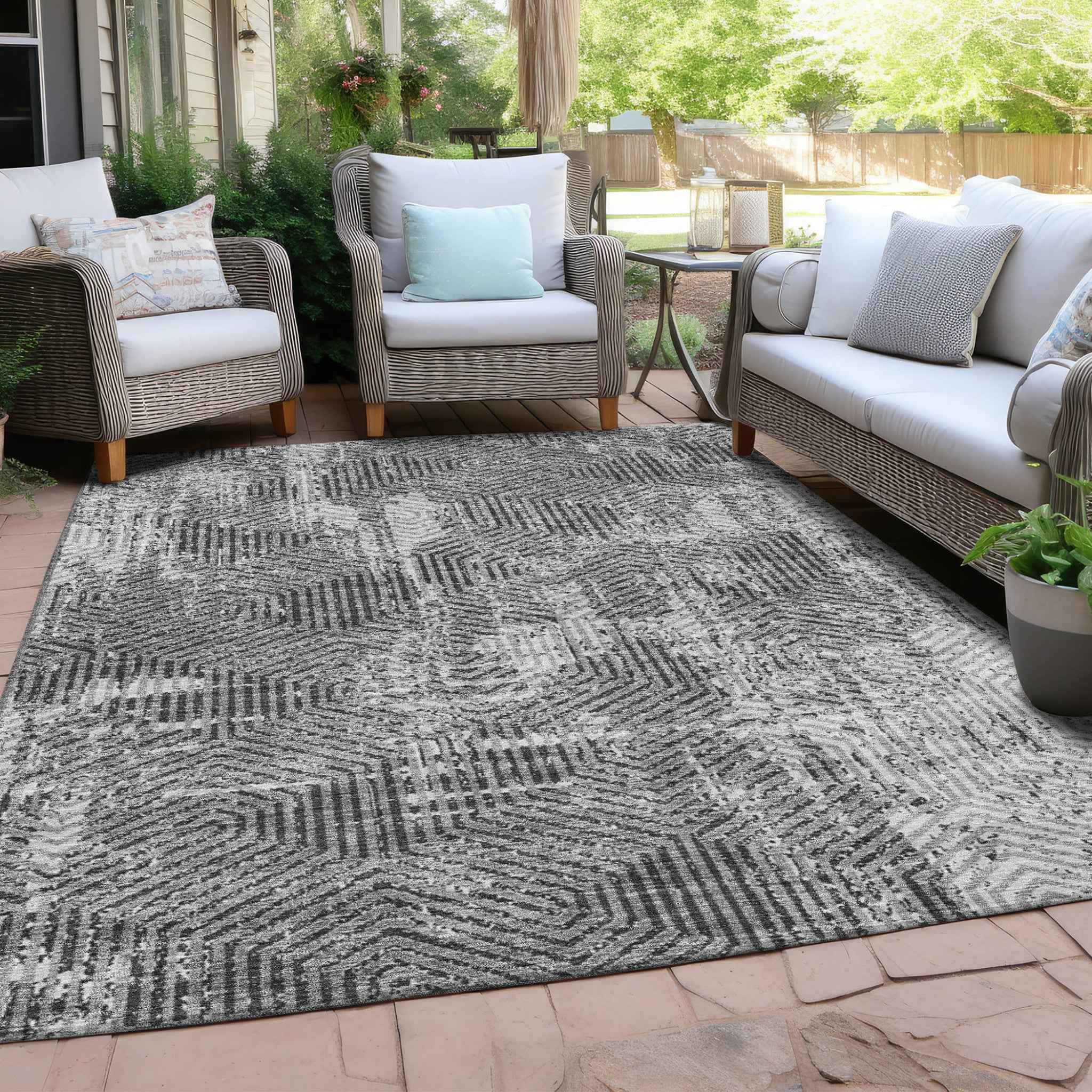 8' X 10' Gray And Charcoal Geometric Washable Indoor Outdoor Area Rug