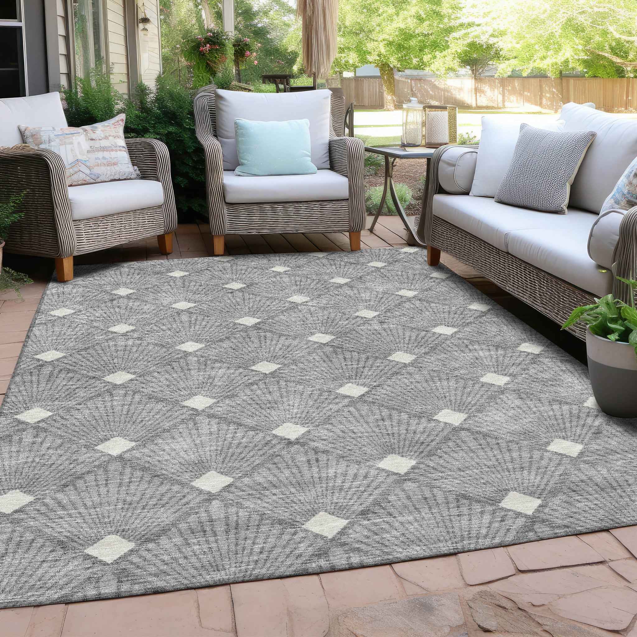 3' X 5' Gray And Ivory Geometric Washable Indoor Outdoor Area Rug