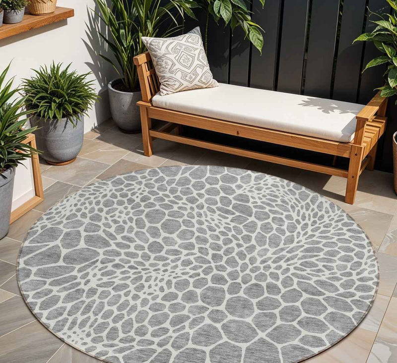 8' Gray And Ivory Round Geometric Washable Indoor Outdoor Area Rug