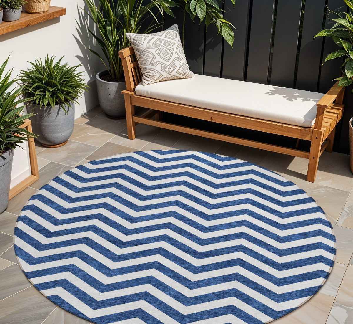 8' Navy Blue And Ivory Round Chevron Washable Indoor Outdoor Area Rug