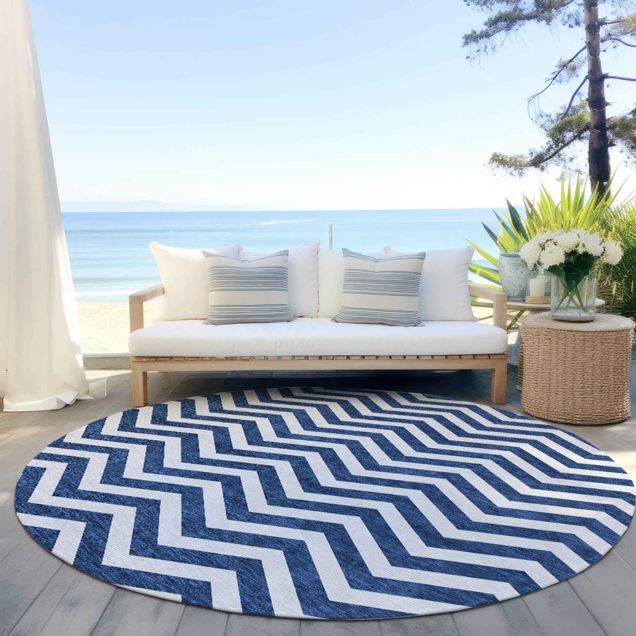 8' Navy Blue And Ivory Round Chevron Washable Indoor Outdoor Area Rug