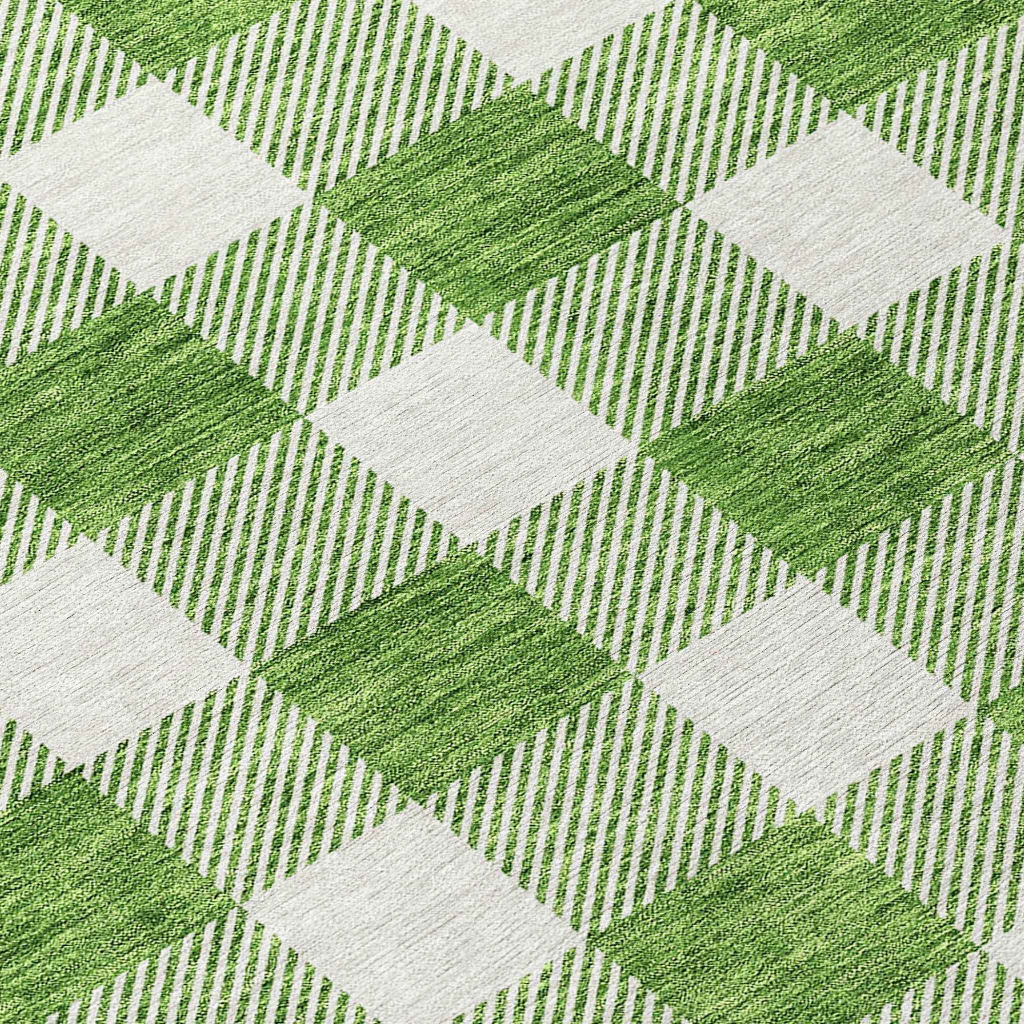 8' Green And Gray Round Plaid Washable Indoor Outdoor Area Rug
