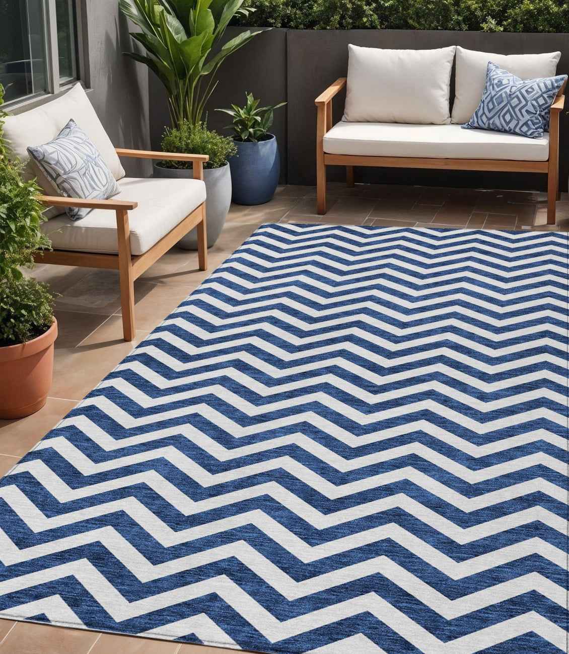 5' X 8' Navy Blue And Ivory Chevron Washable Indoor Outdoor Area Rug
