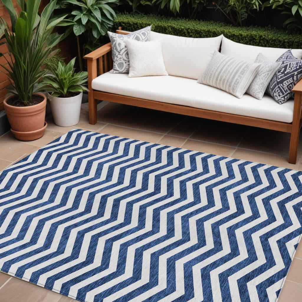 8' X 10' Navy Blue And Ivory Chevron Washable Indoor Outdoor Area Rug