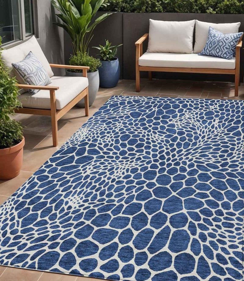 5' X 8' Navy Blue And Ivory Geometric Washable Indoor Outdoor Area Rug