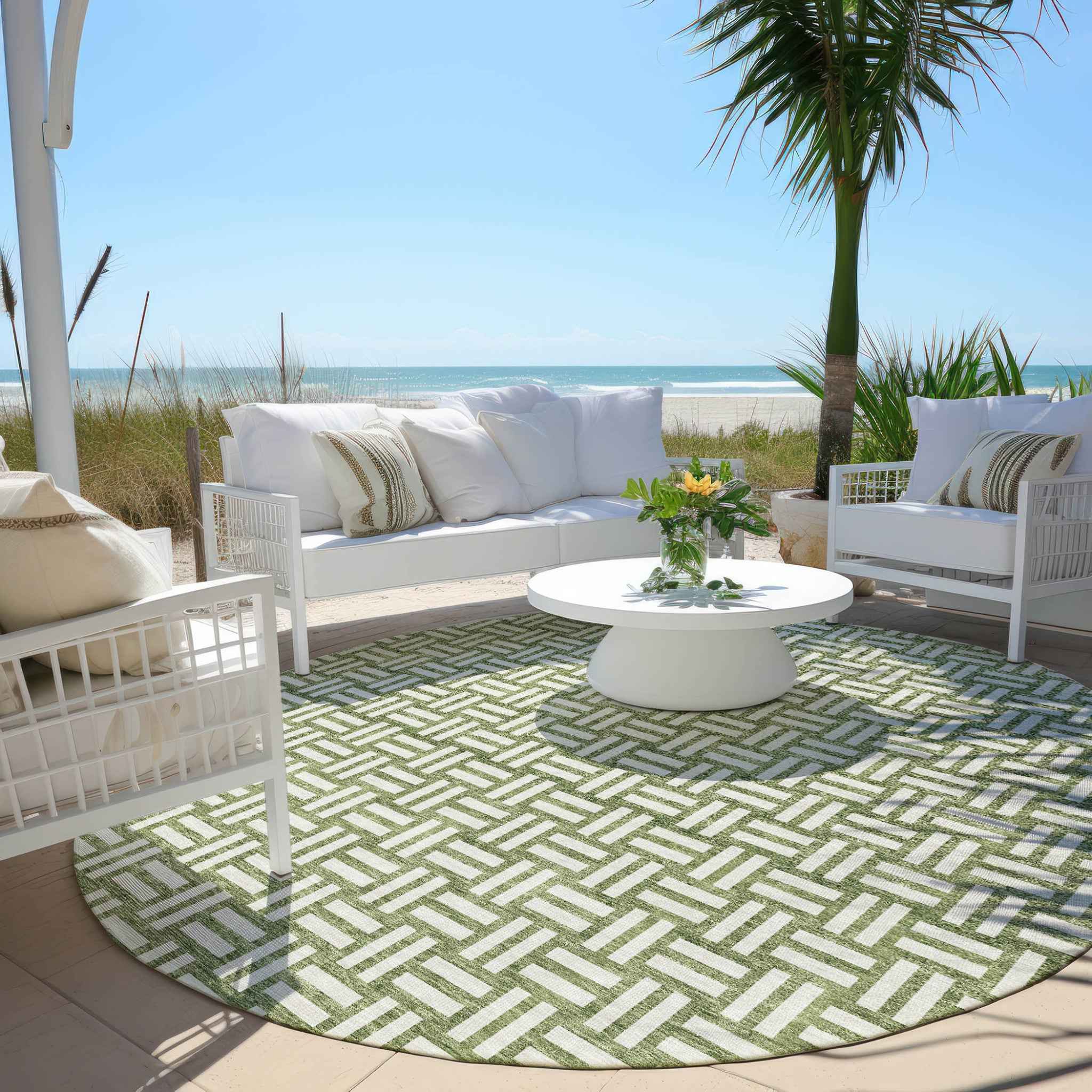 8' Green And Ivory Round Geometric Washable Indoor Outdoor Area Rug