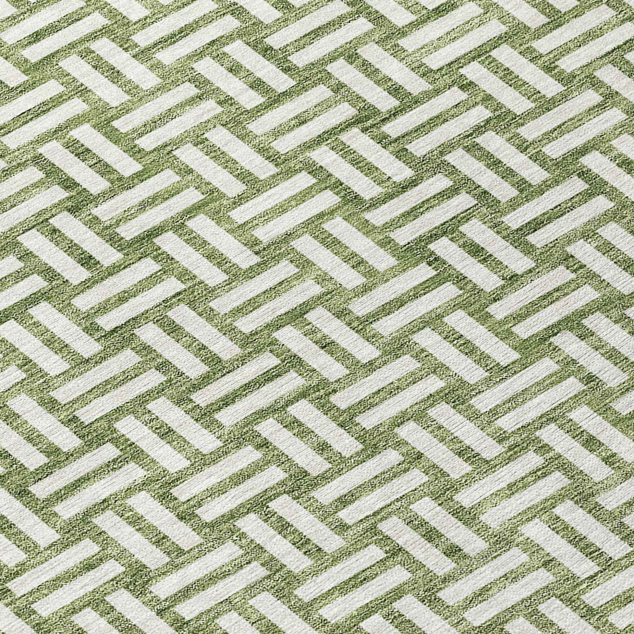 8' Green And Ivory Round Geometric Washable Indoor Outdoor Area Rug