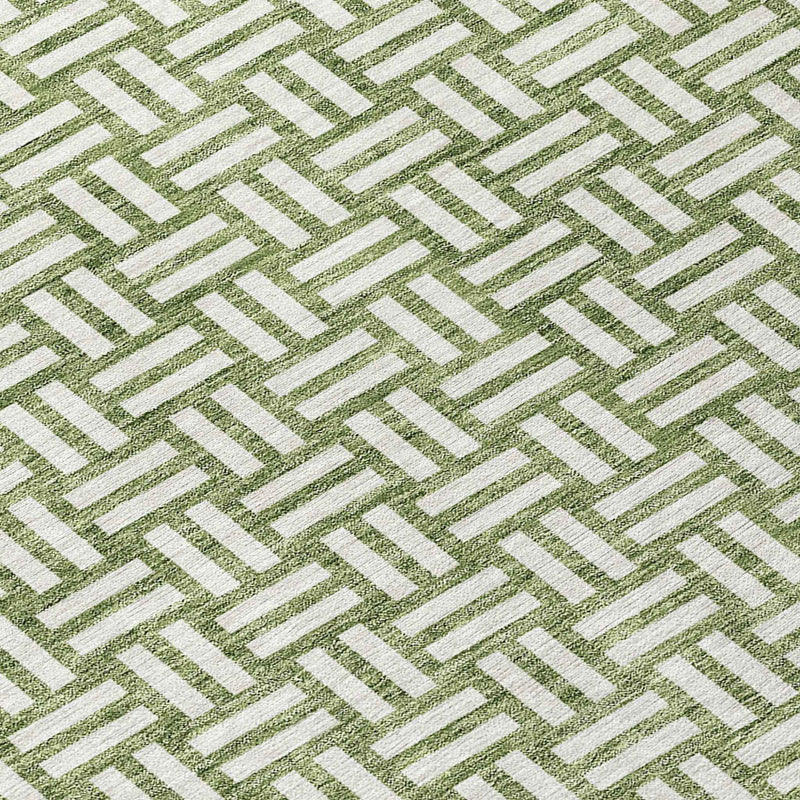 8' Green And Ivory Round Geometric Washable Indoor Outdoor Area Rug