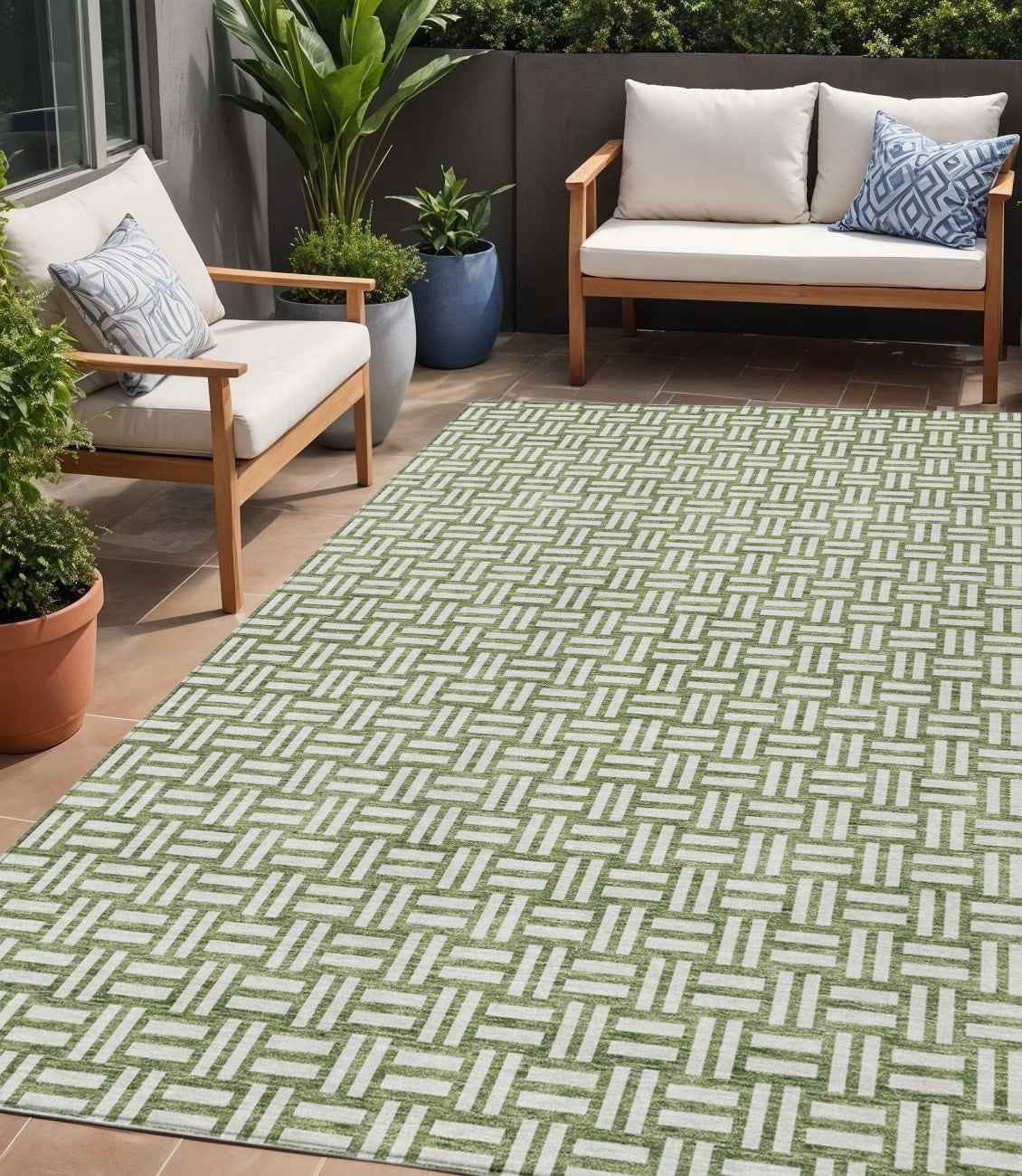 5' X 8' Green And Ivory Geometric Washable Indoor Outdoor Area Rug
