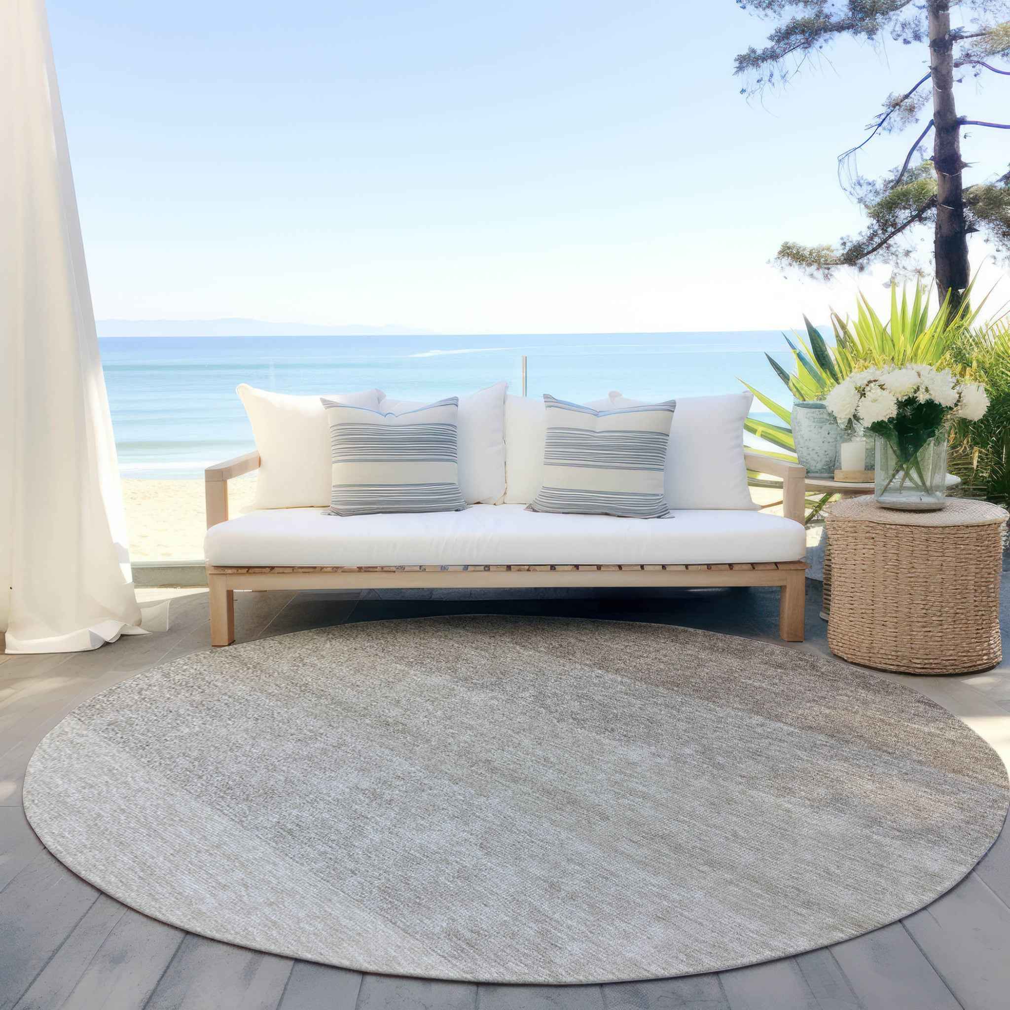 8' Brown And Ivory Round Ombre Washable Indoor Outdoor Area Rug