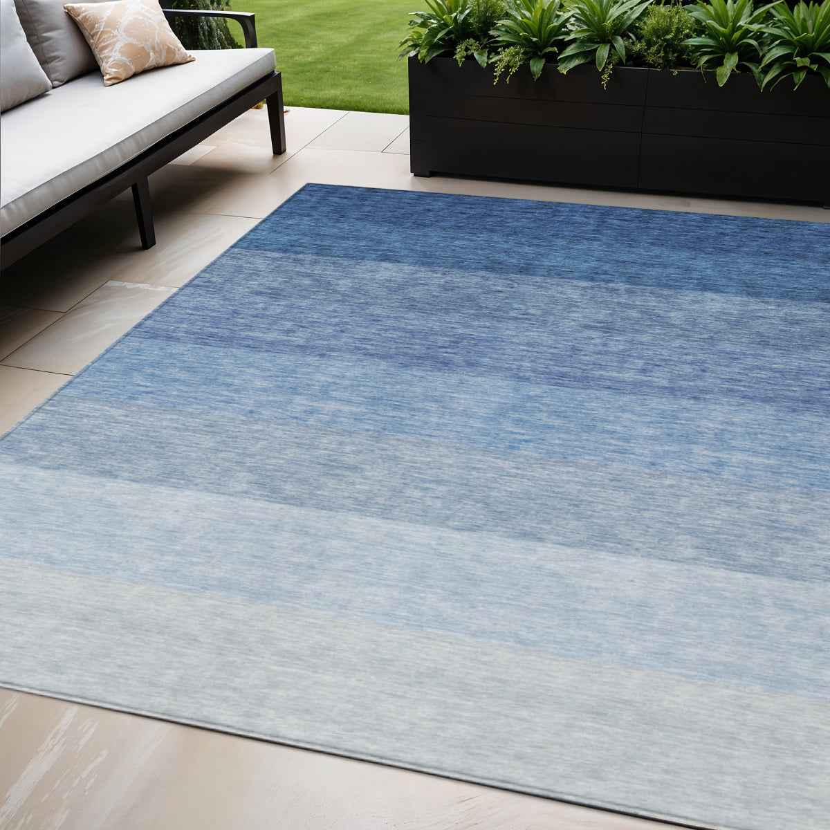 5' X 8' Blue And Gray Ombre Washable Indoor Outdoor Area Rug