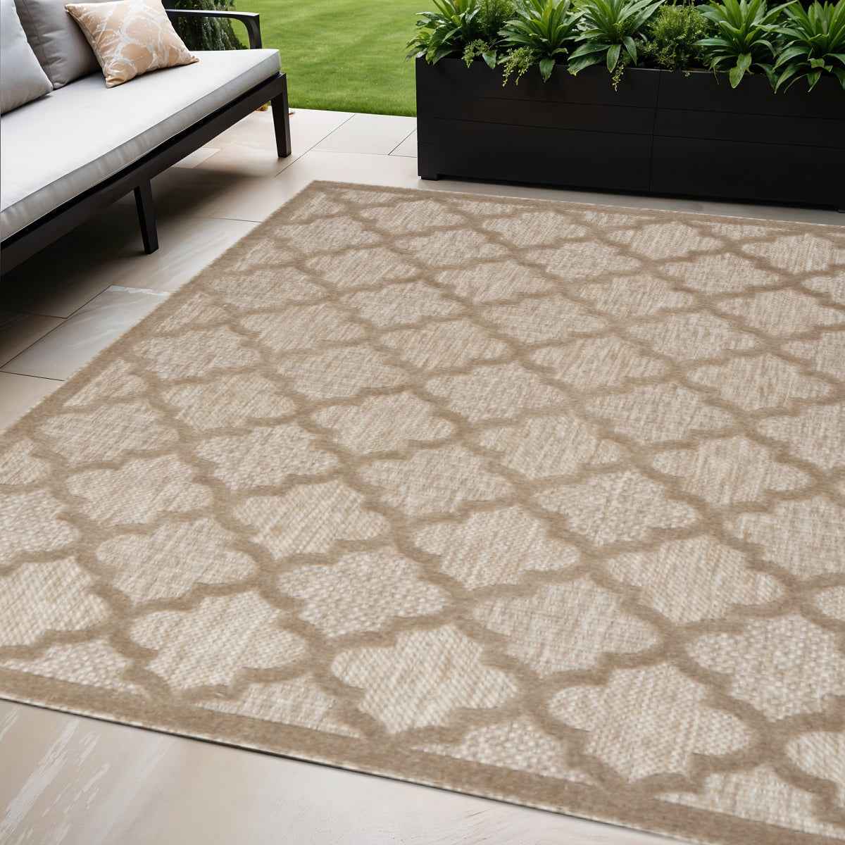 5' X 7' Beige Indoor Outdoor Area Rug