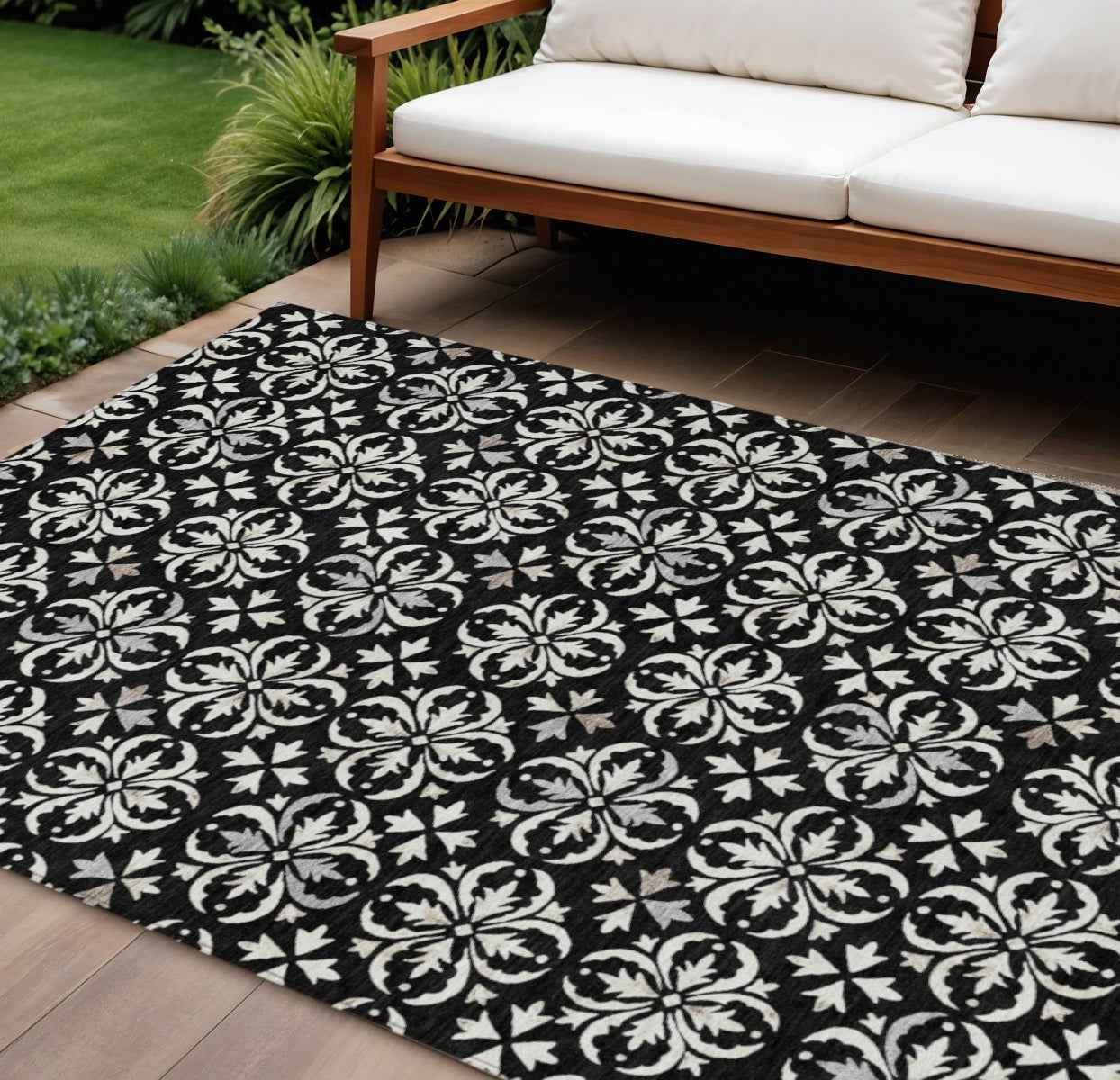 8' X 10' Black And Ivory Floral Washable Indoor Outdoor Area Rug