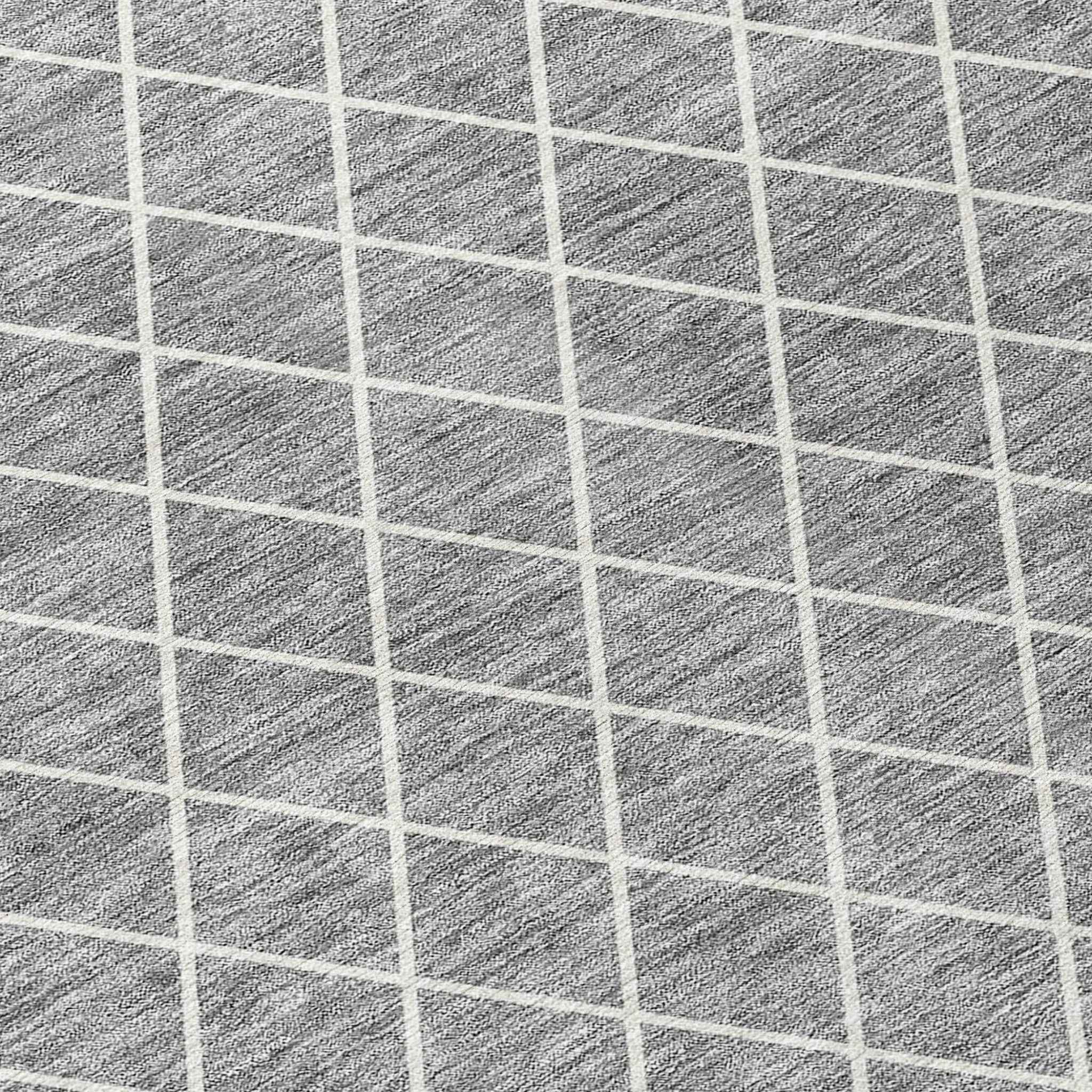 8' Gray And Ivory Round Geometric Washable Indoor Outdoor Area Rug