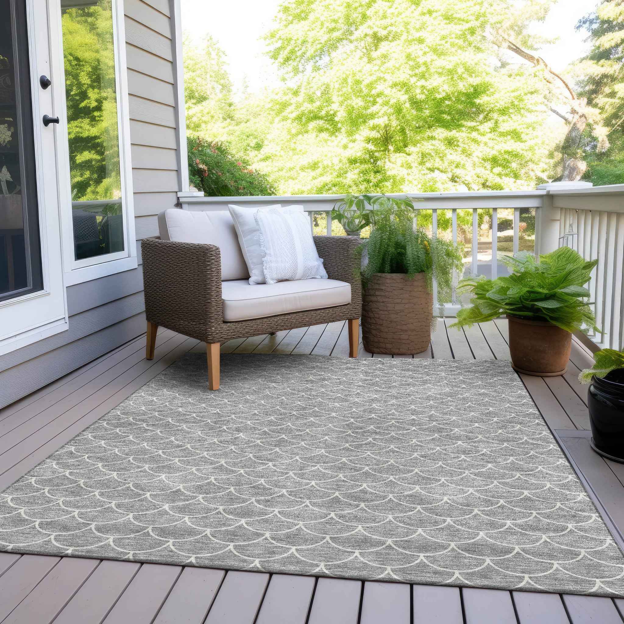 8' X 10' Gray And Ivory Geometric Washable Indoor Outdoor Area Rug