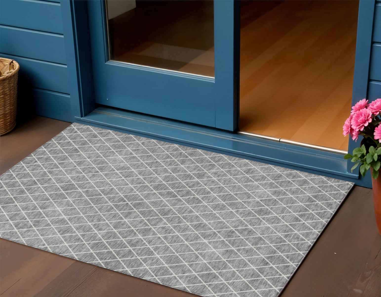 3' X 5' Gray And Ivory Geometric Washable Indoor Outdoor Area Rug