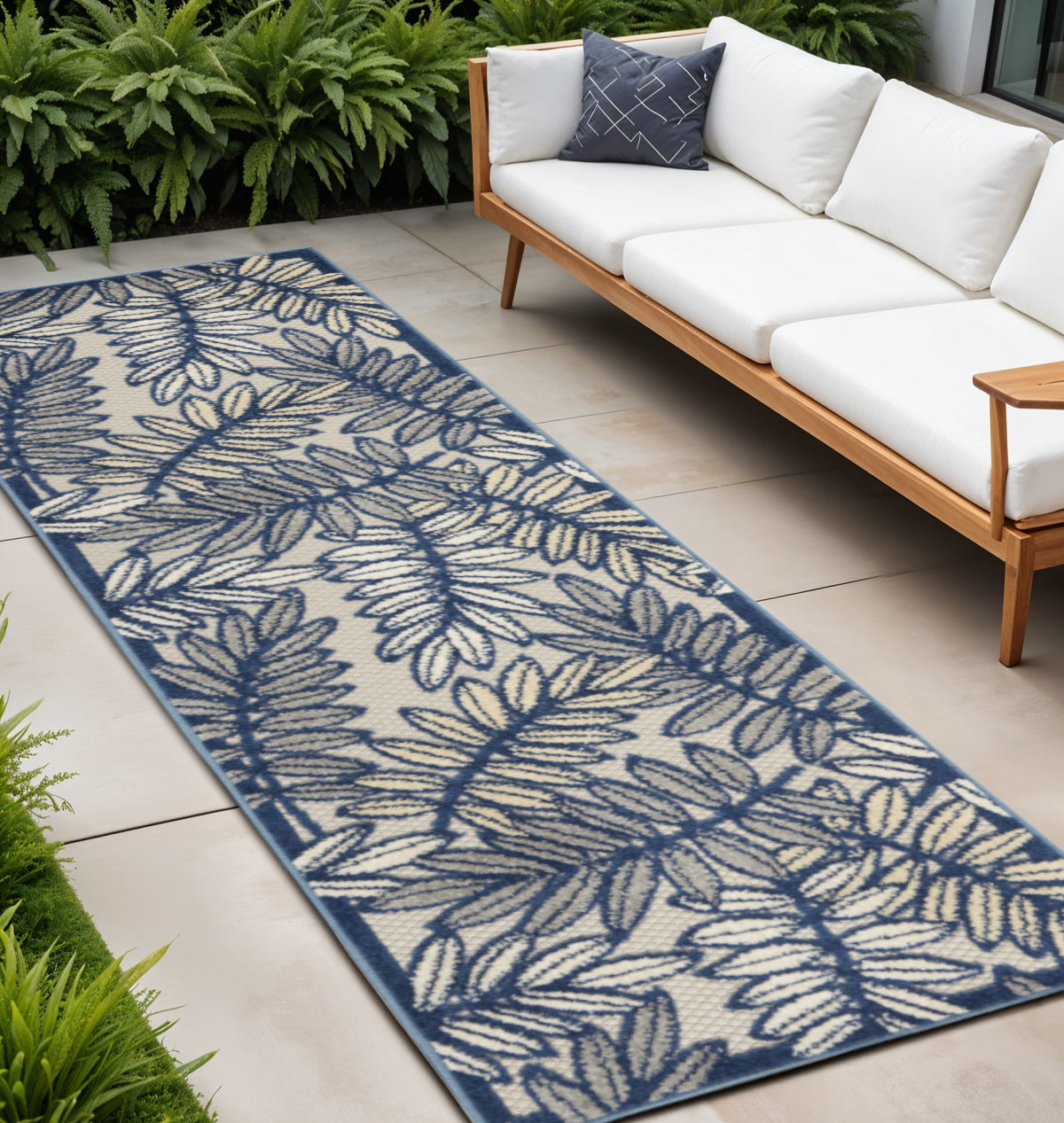 10' Ivory And Blue Indoor Outdoor Runner Rug - Outdoor