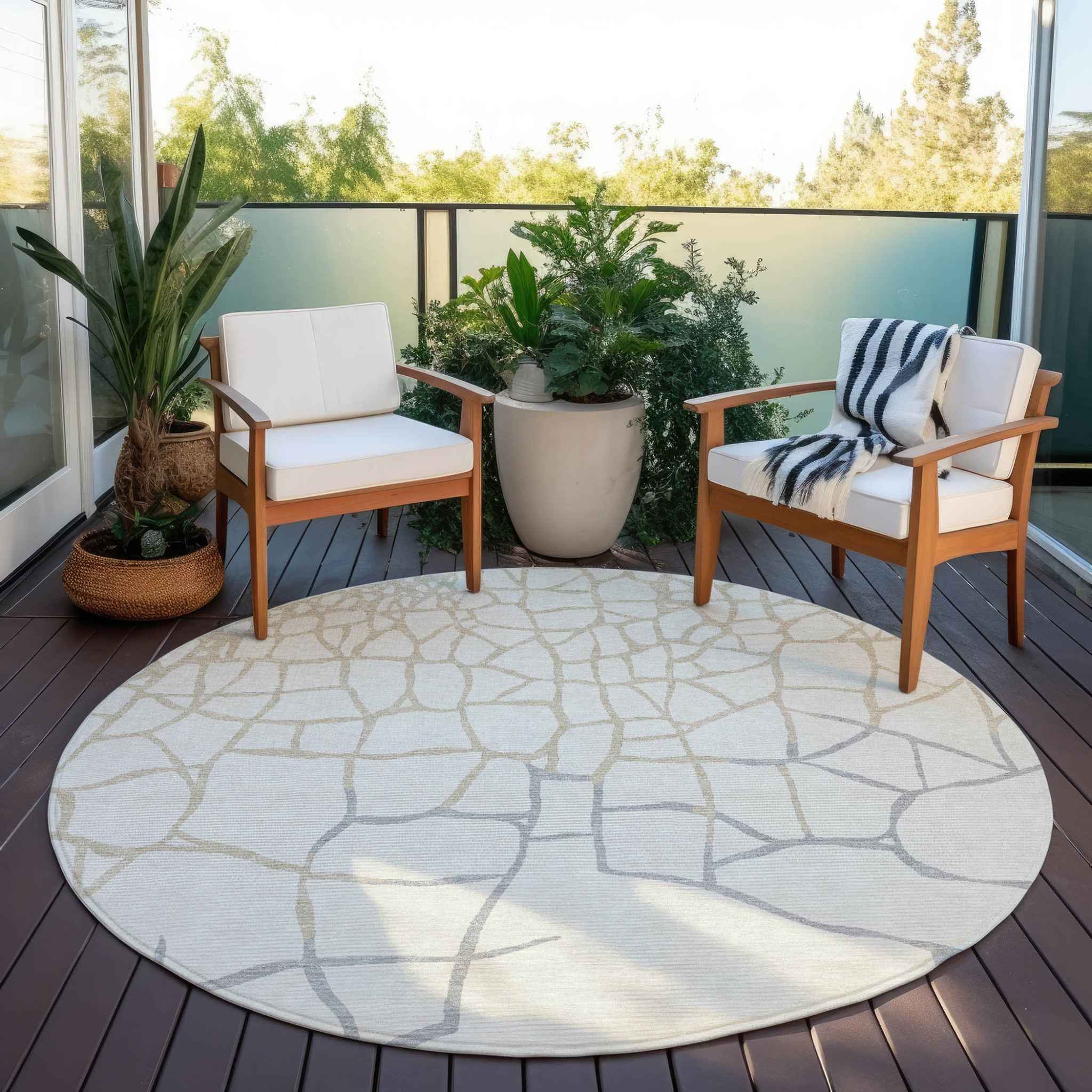 8' Ivory And Beige Round Abstract Washable Indoor Outdoor Area Rug