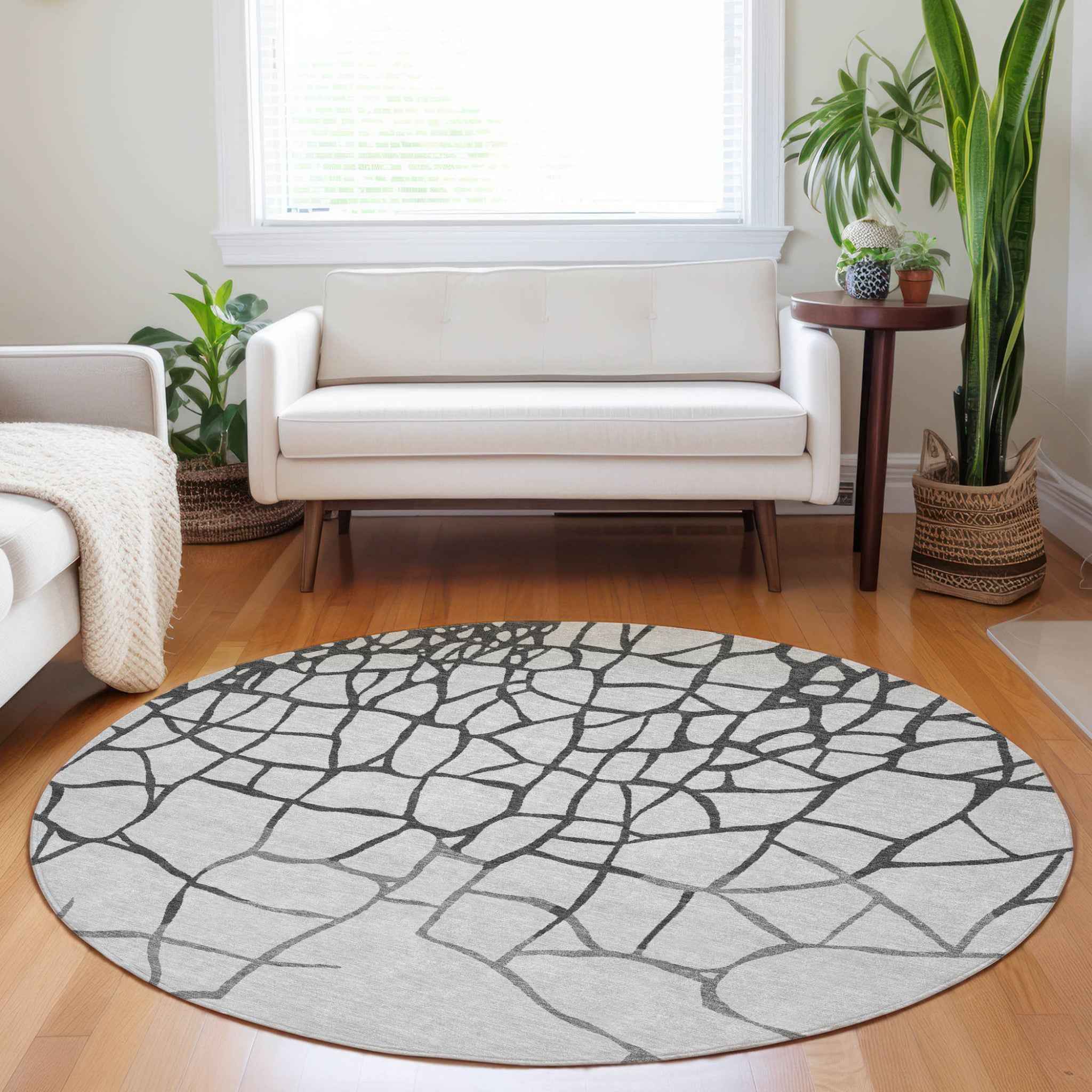 8' Gray And Charcoal Round Abstract Washable Indoor Outdoor Area Rug