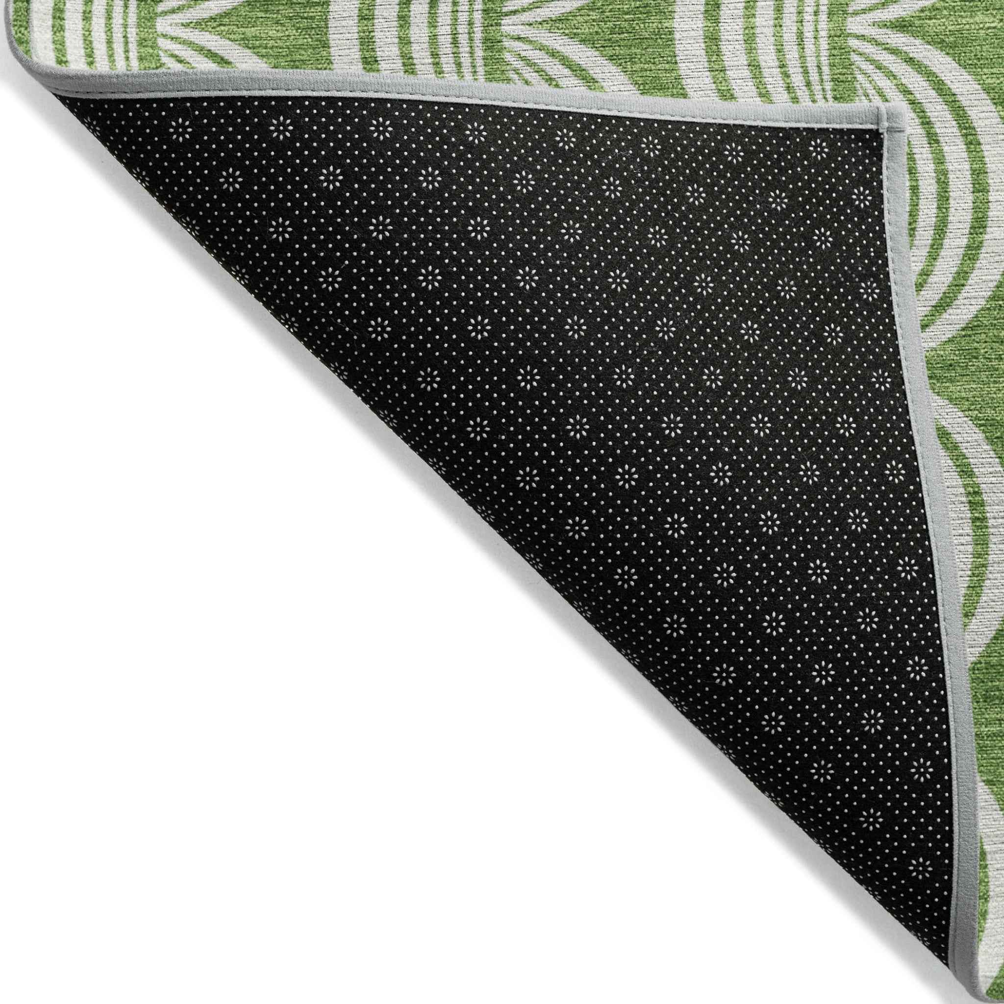 5' X 8' Green And Ivory Ogee Washable Indoor Outdoor Area Rug
