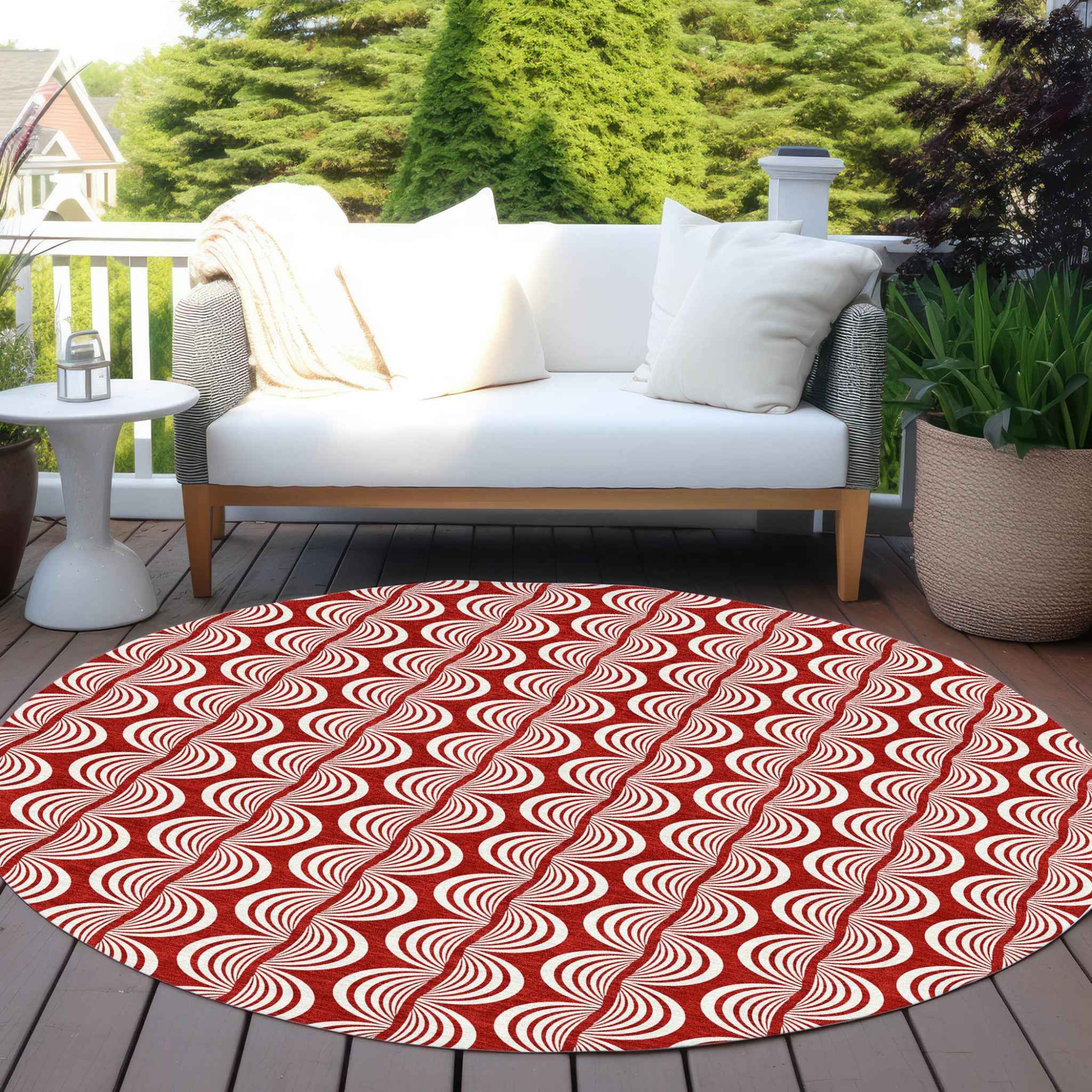 8' Red And Ivory Round Ogee Washable Indoor Outdoor Area Rug