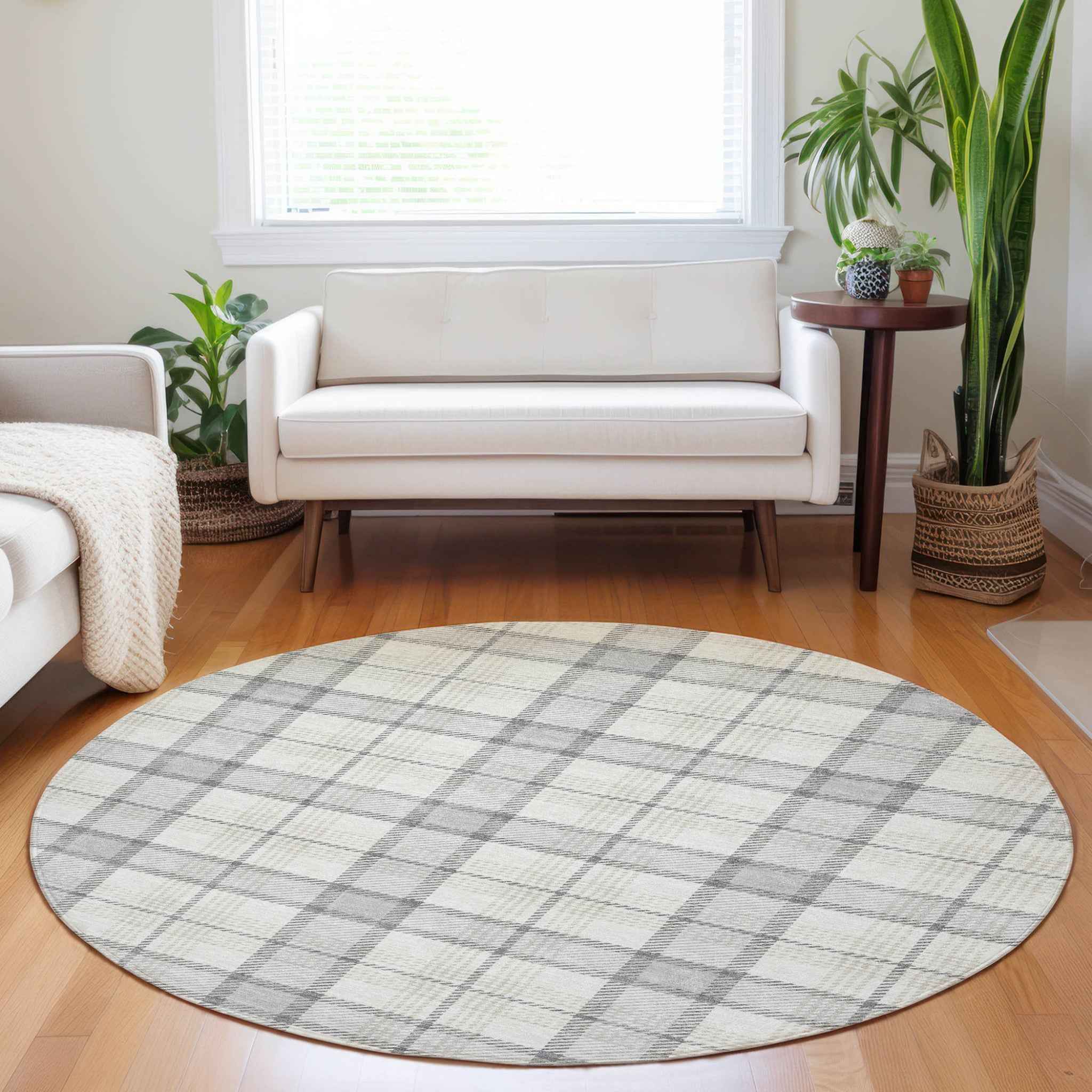8' Silver And Gray Round Plaid Washable Indoor Outdoor Area Rug