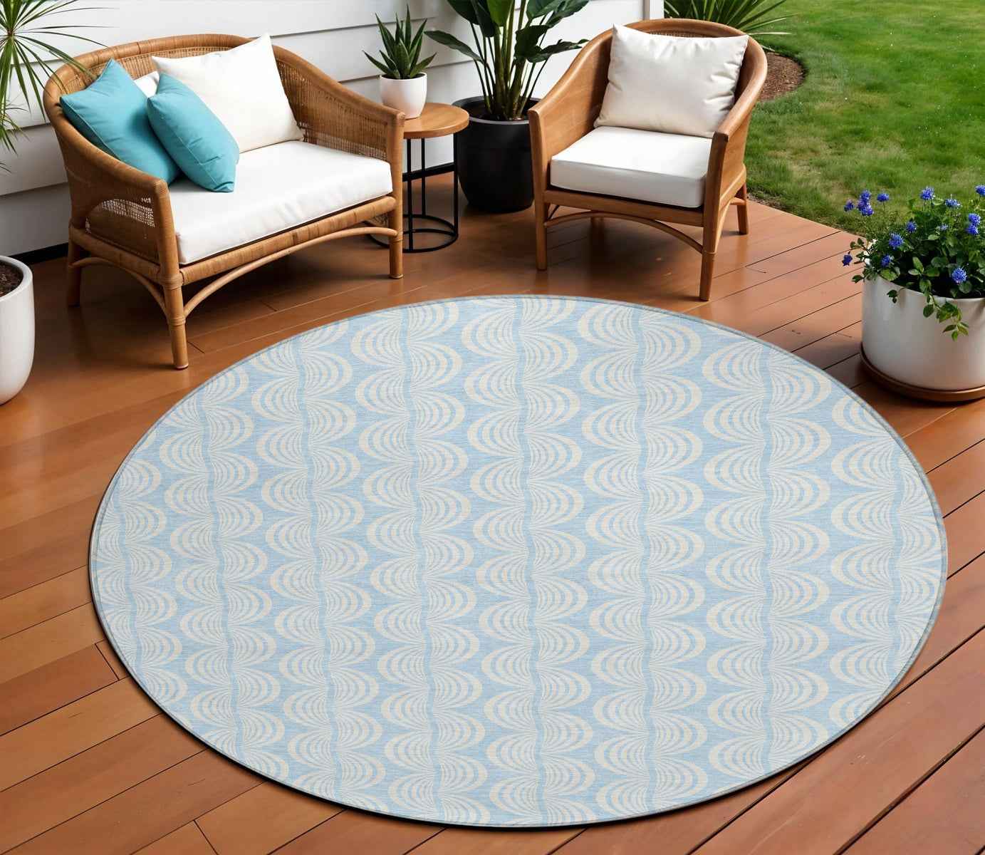 8' Sky Blue And Beige Round Ogee Washable Indoor Outdoor Area Rug
