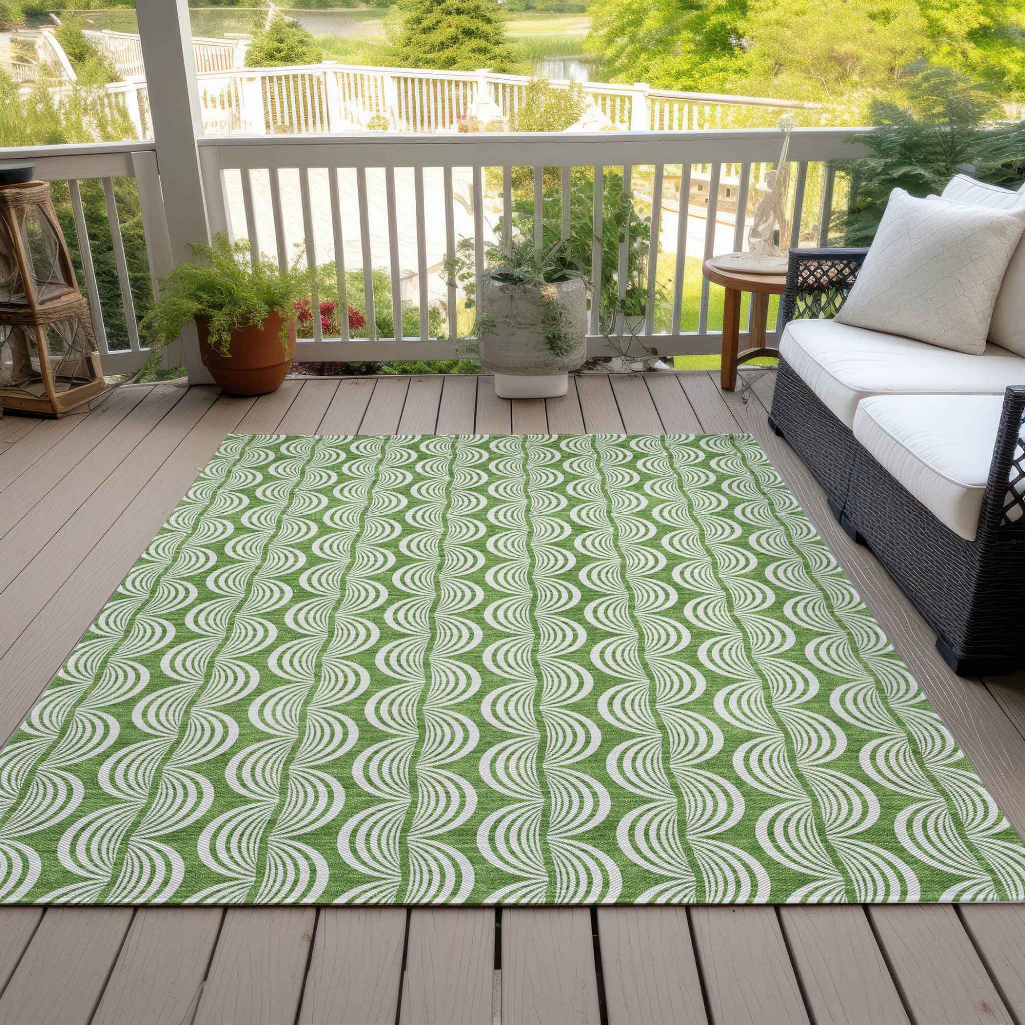 8' X 10' Green And Ivory Ogee Washable Indoor Outdoor Area Rug