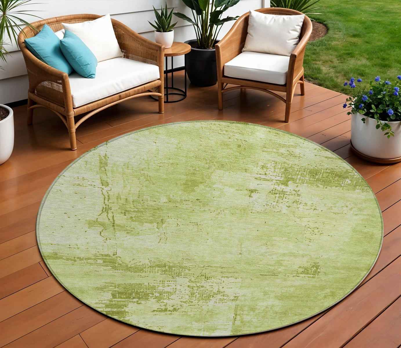 8' Lime Green And Ivory Round Abstract Washable Indoor Outdoor Area Rug