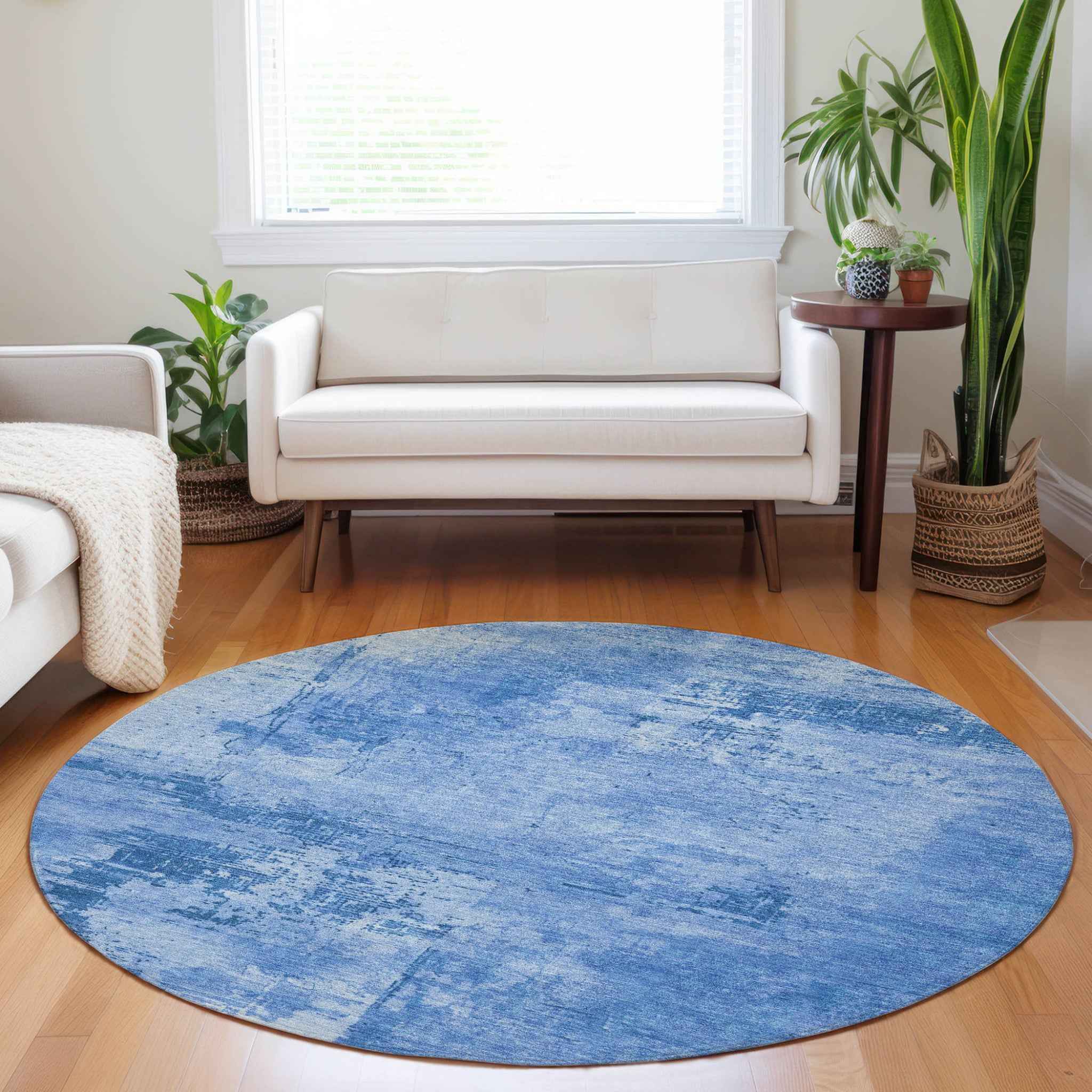 8' Navy Blue And Ivory Round Abstract Washable Indoor Outdoor Area Rug