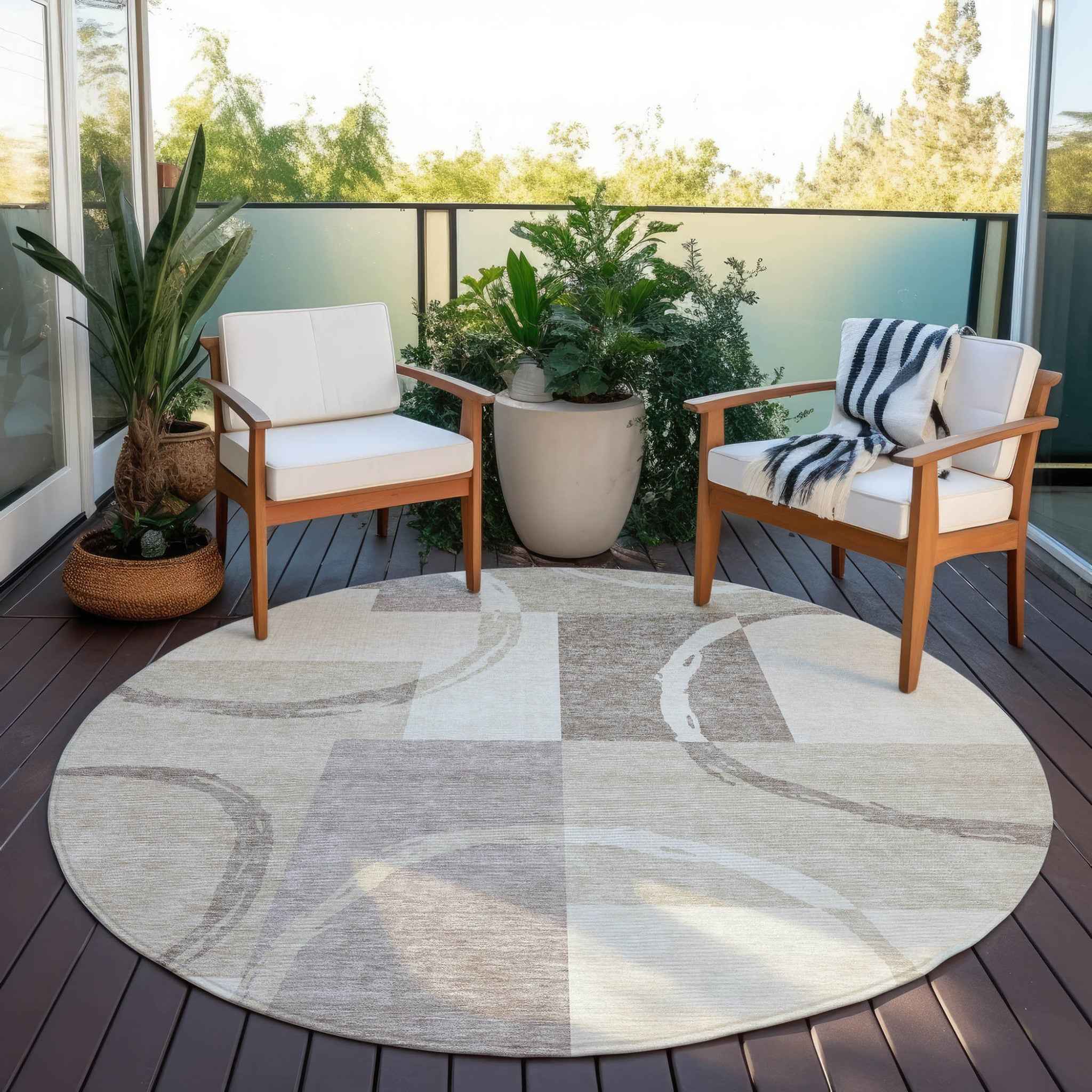 8' Ivory And Beige Round Geometric Washable Indoor Outdoor Area Rug