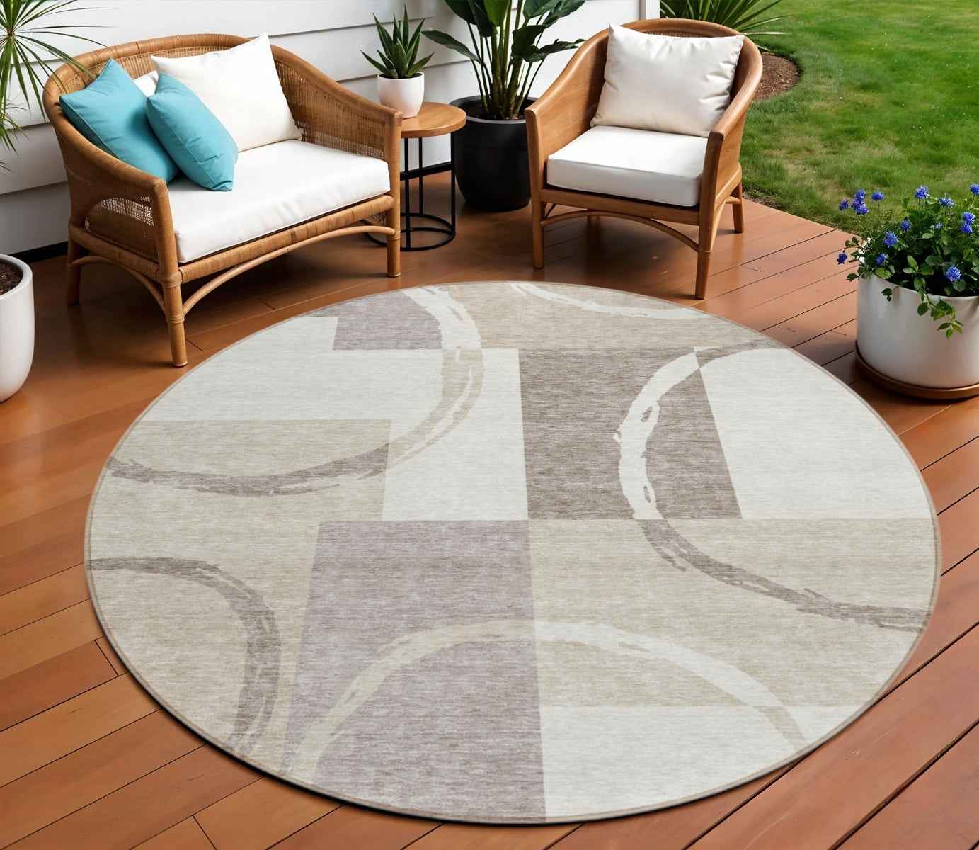 8' Ivory And Beige Round Geometric Washable Indoor Outdoor Area Rug