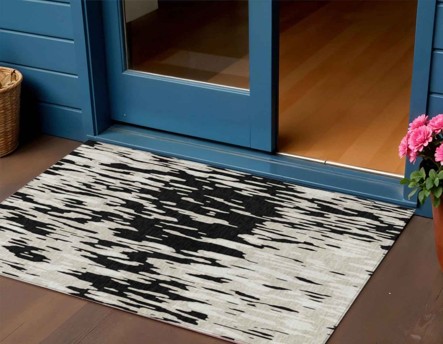 3' X 5' Black And Ivory Abstract Washable Indoor Outdoor Area Rug