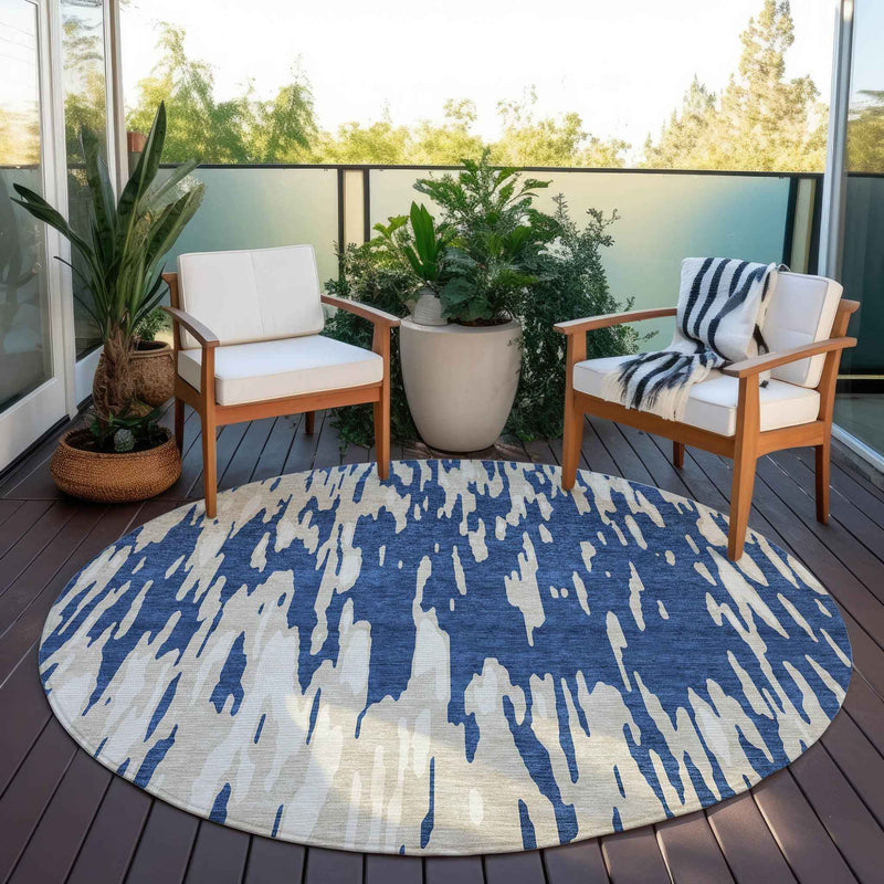 8' Navy Blue And Ivory Round Abstract Washable Indoor Outdoor Area Rug