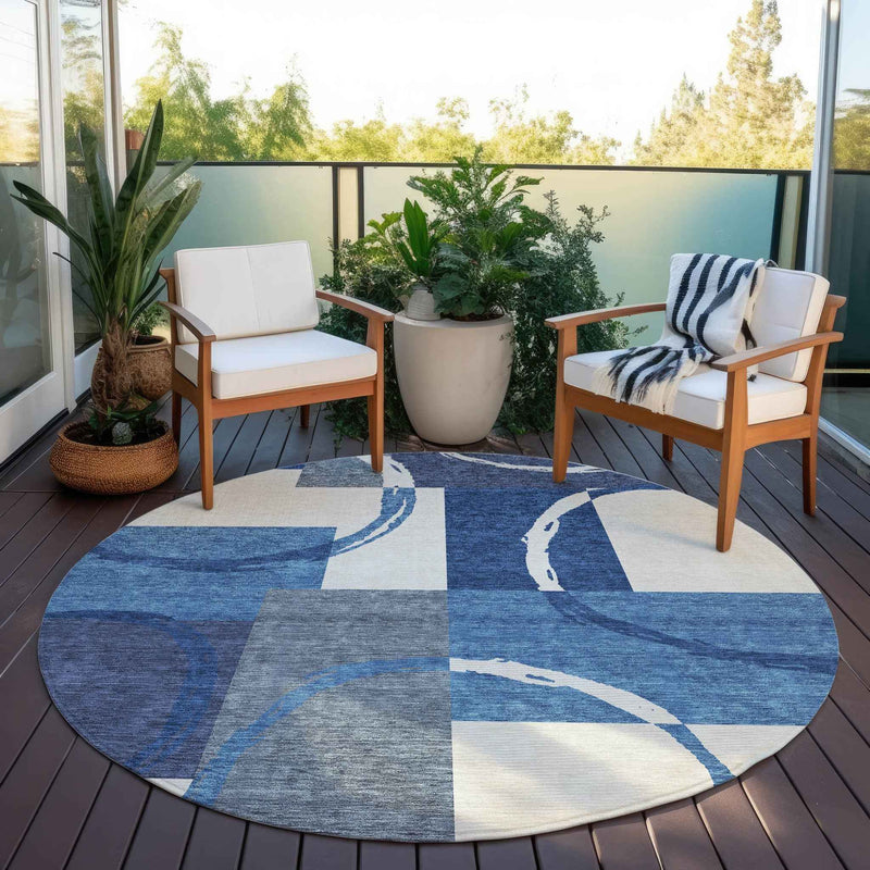 8' Blue And Ivory Round Geometric Washable Indoor Outdoor Area Rug