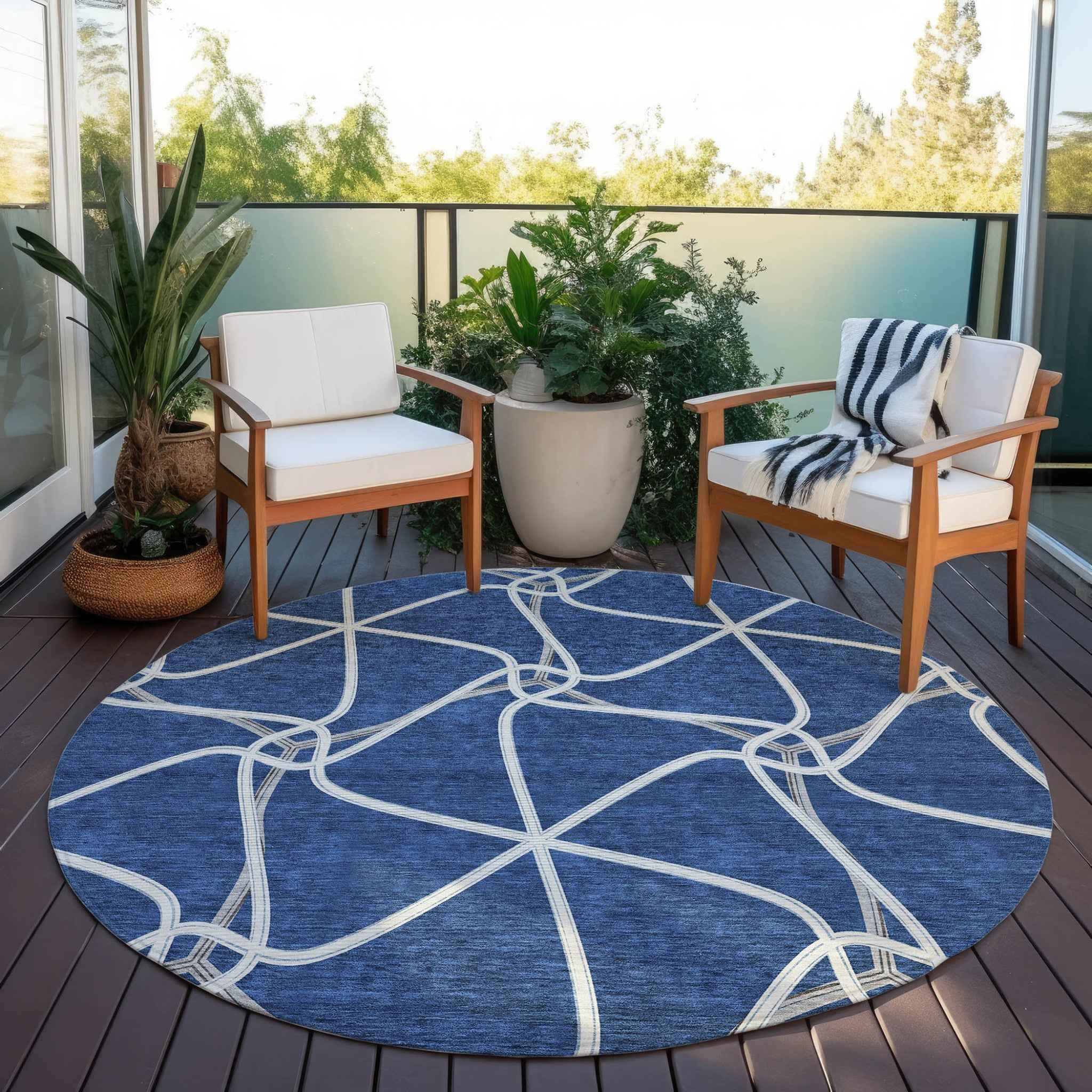 8' Blue And Ivory Round Geometric Washable Indoor Outdoor Area Rug