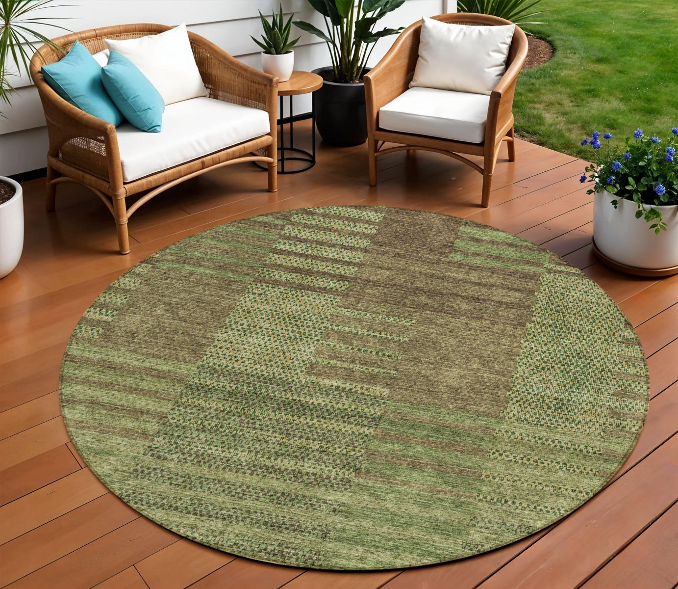 8' Brown Taupe And Green Round Striped Washable Indoor Outdoor Area Rug - Sports & Outdoor