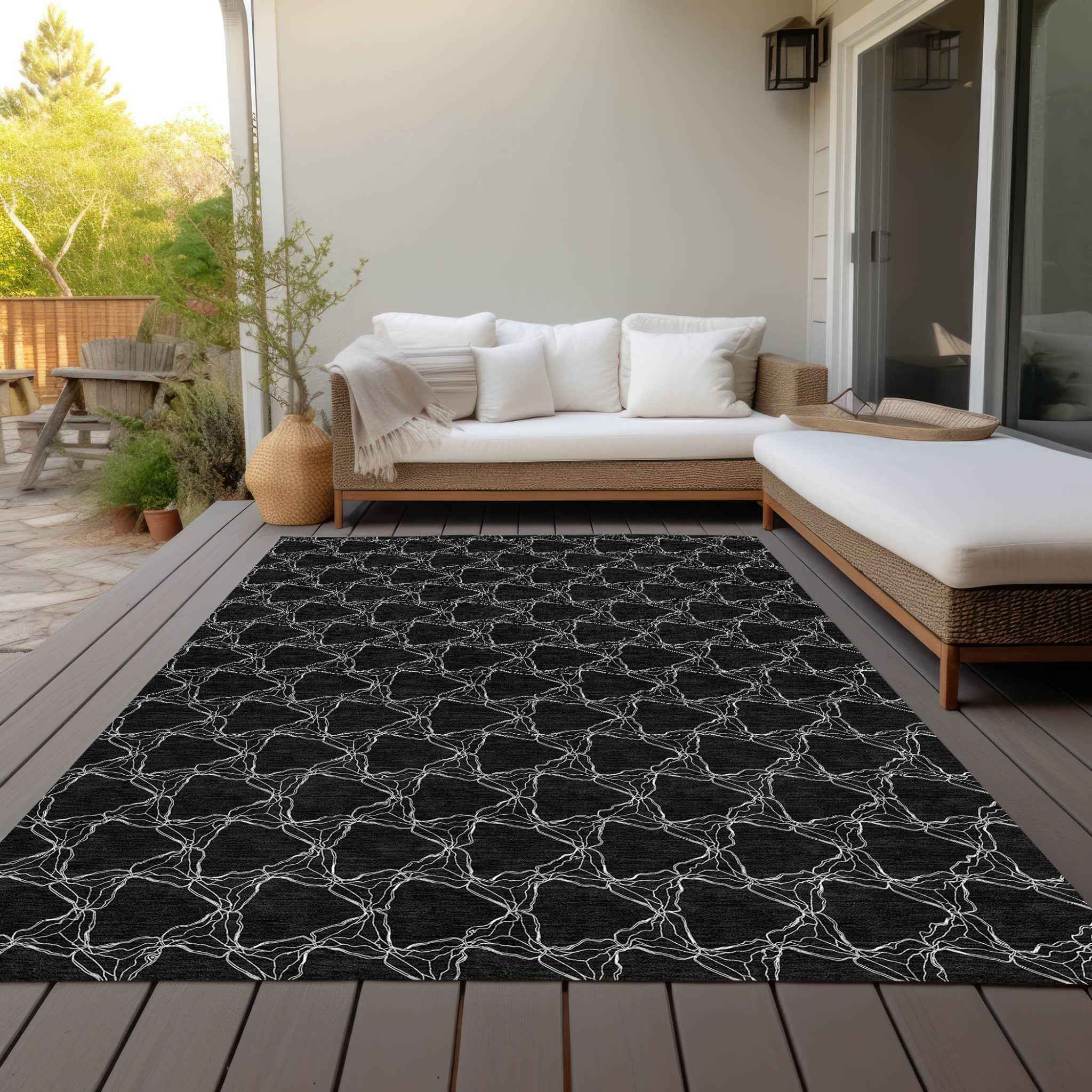 9' X 12' Black And White Geometric Washable Indoor Outdoor Area Rug