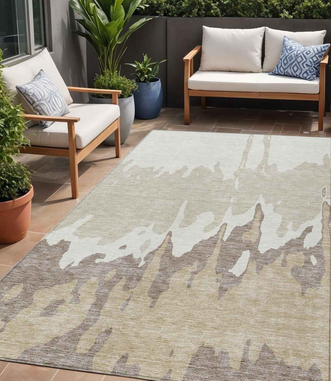 5' X 8' Ivory And Beige Abstract Washable Indoor Outdoor Area Rug