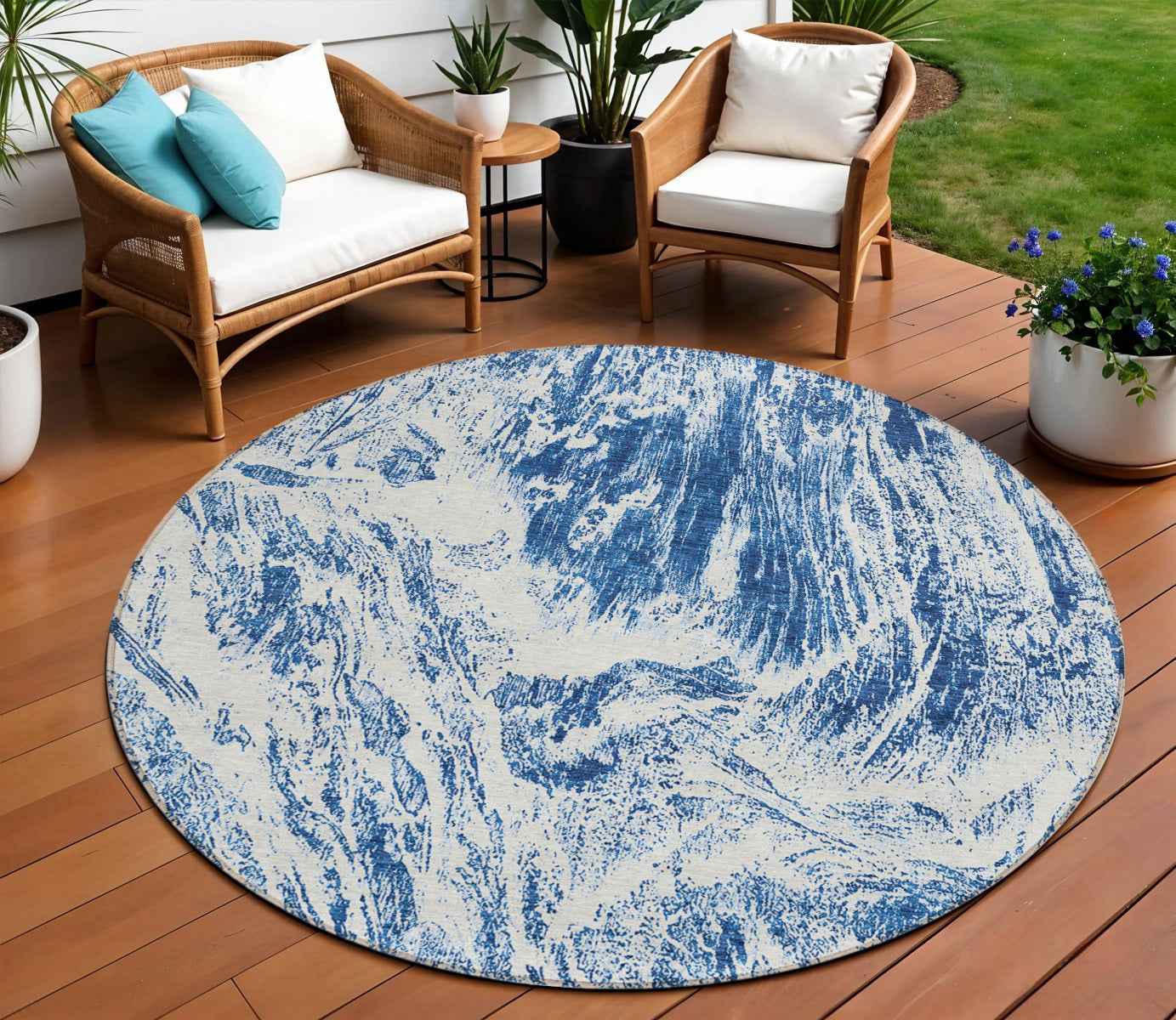 8' Navy Blue And Ivory Round Abstract Washable Indoor Outdoor Area Rug