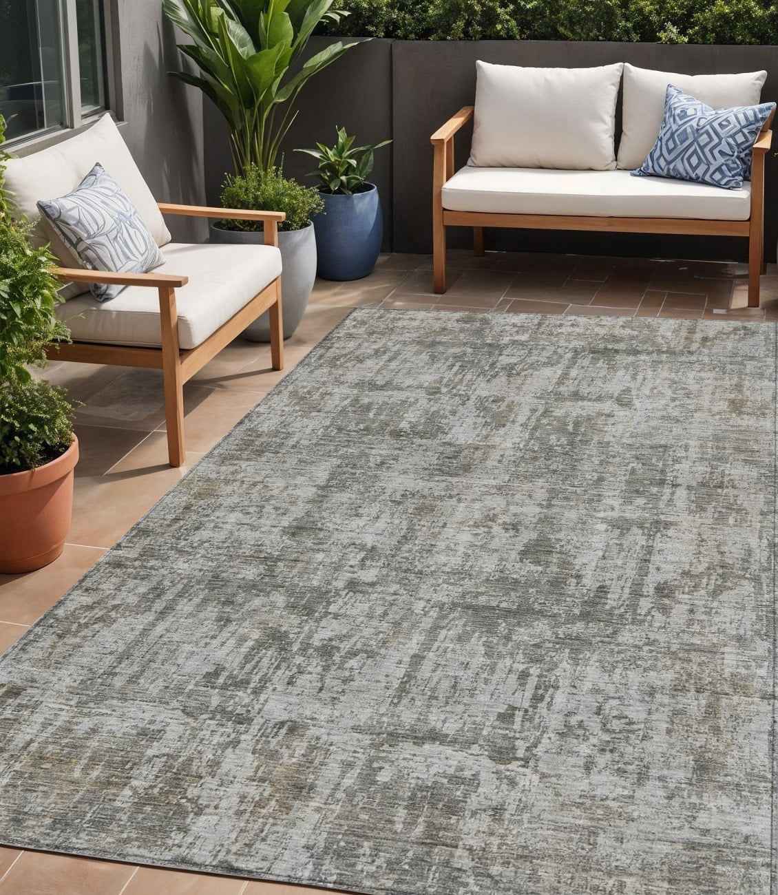 5' X 8' Pewter And Ivory Abstract Washable Indoor Outdoor Area Rug