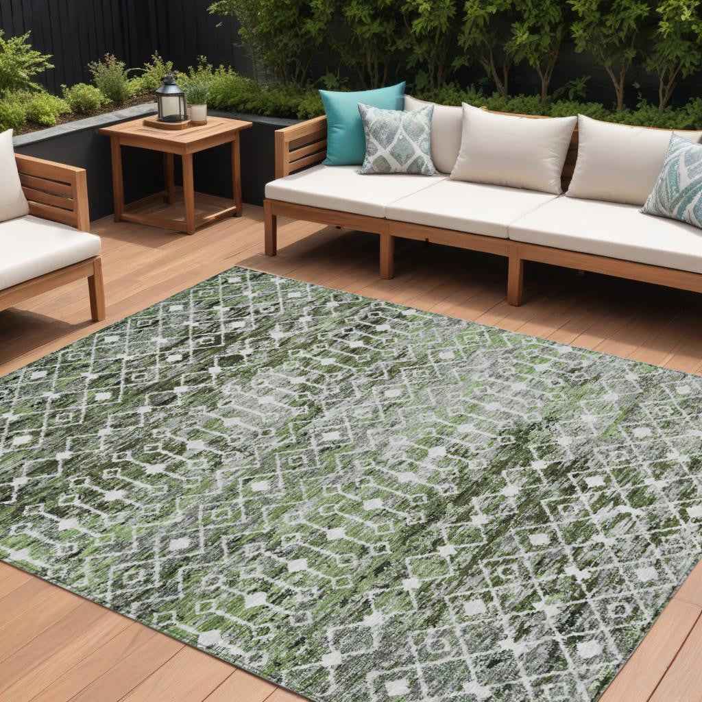 8' X 10' Olive Green And Ivory Argyle Washable Indoor Outdoor Area Rug