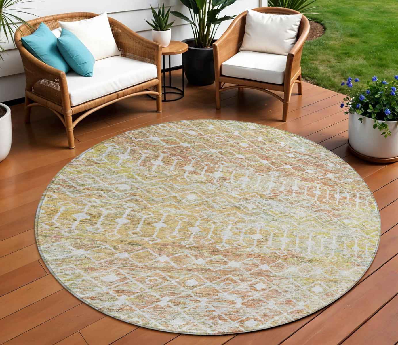 8' Peach And Ivory Round Argyle Washable Indoor Outdoor Area Rug